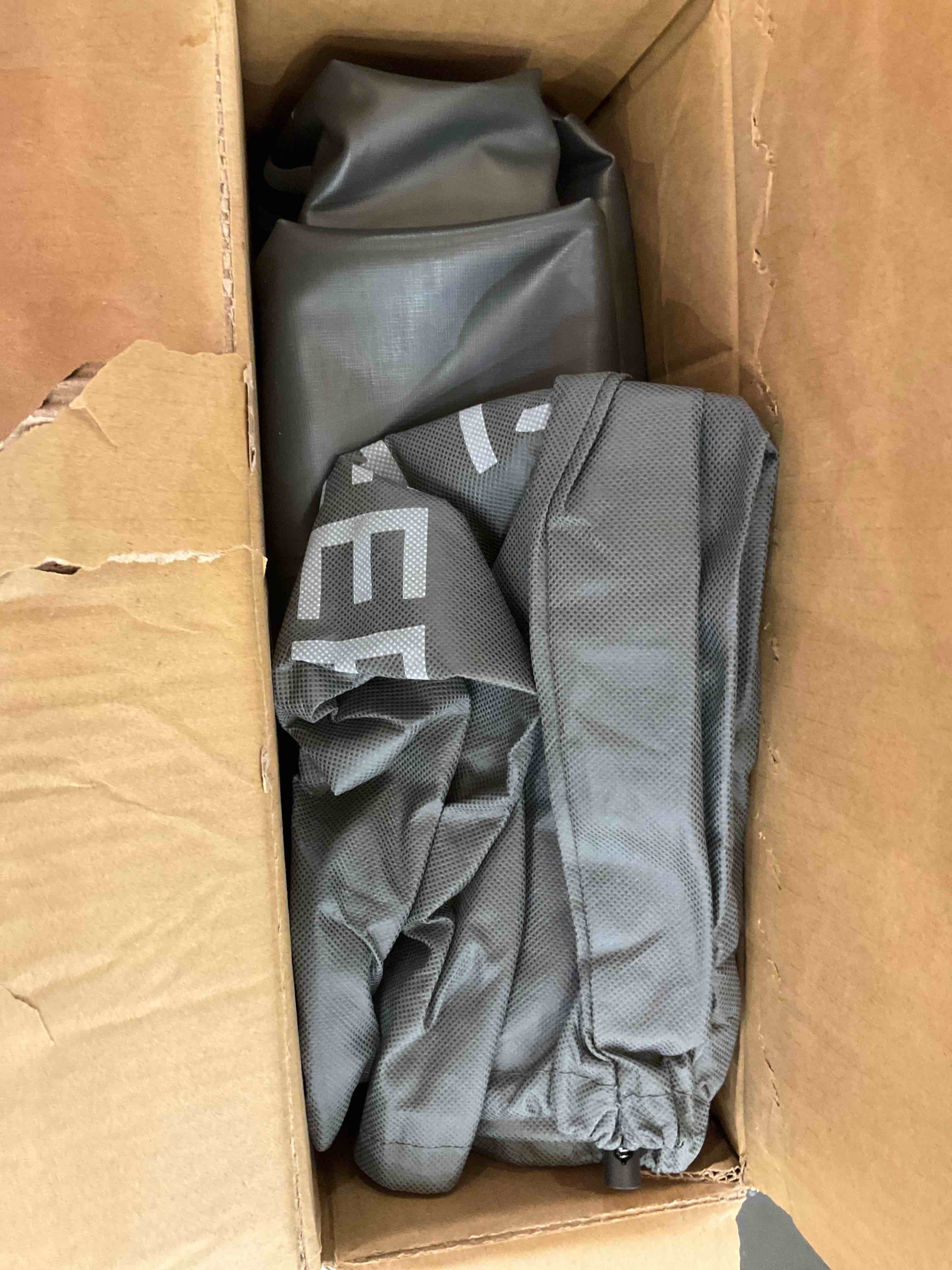 https://s3.amazonaws.com/lotting-images-prod/bidfta/EXS00439131_1693330790930.jpeg