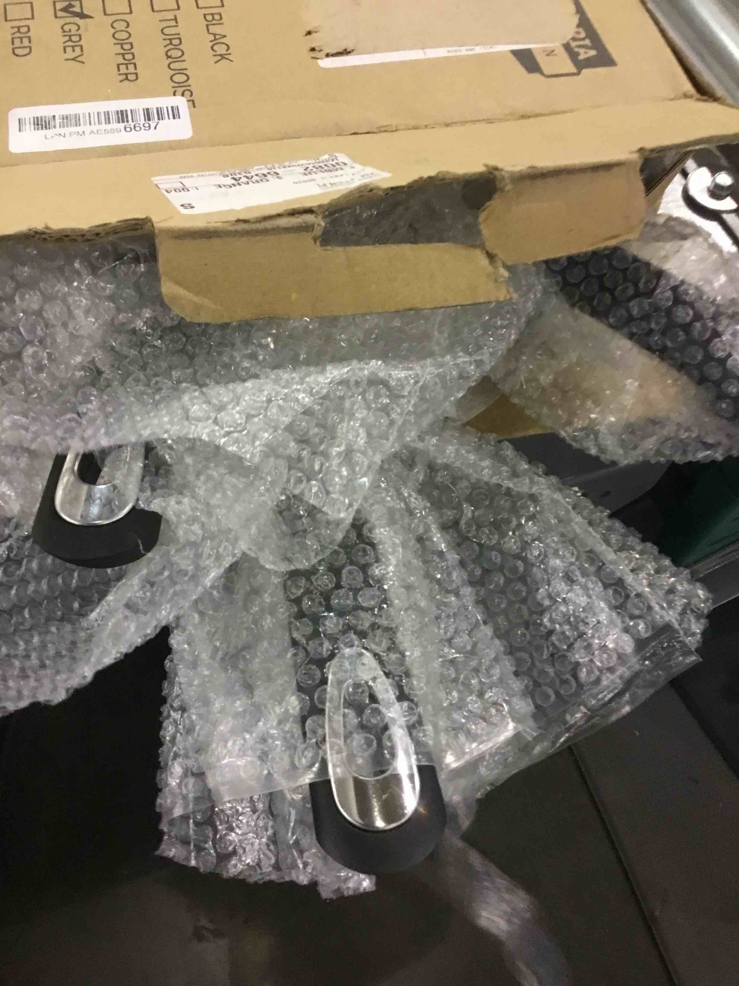 https://s3.amazonaws.com/lotting-images-prod/bidfta/EXS00439170_1693393785582.jpeg