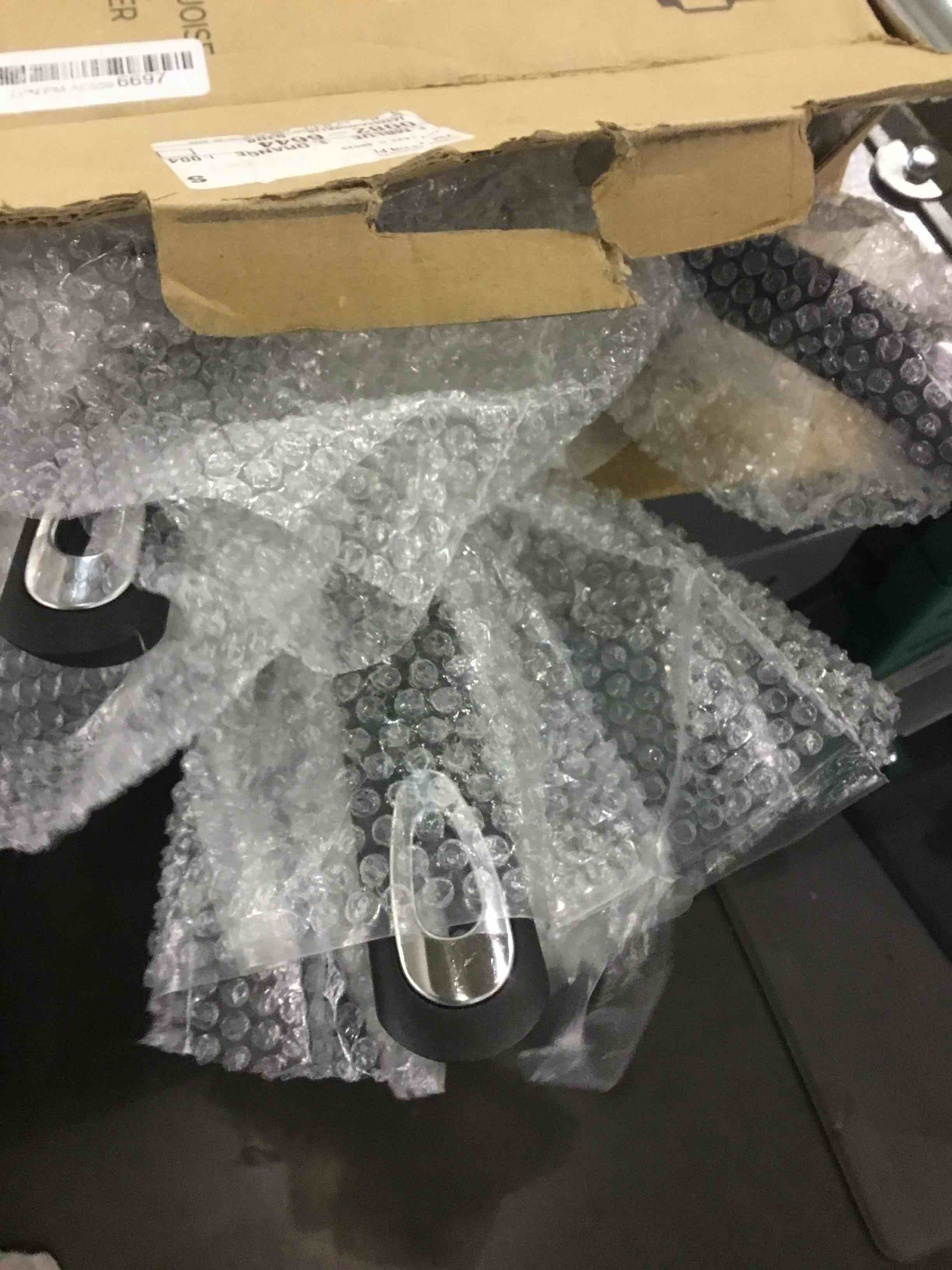 https://s3.amazonaws.com/lotting-images-prod/bidfta/EXS00439170_1693393786569.jpeg