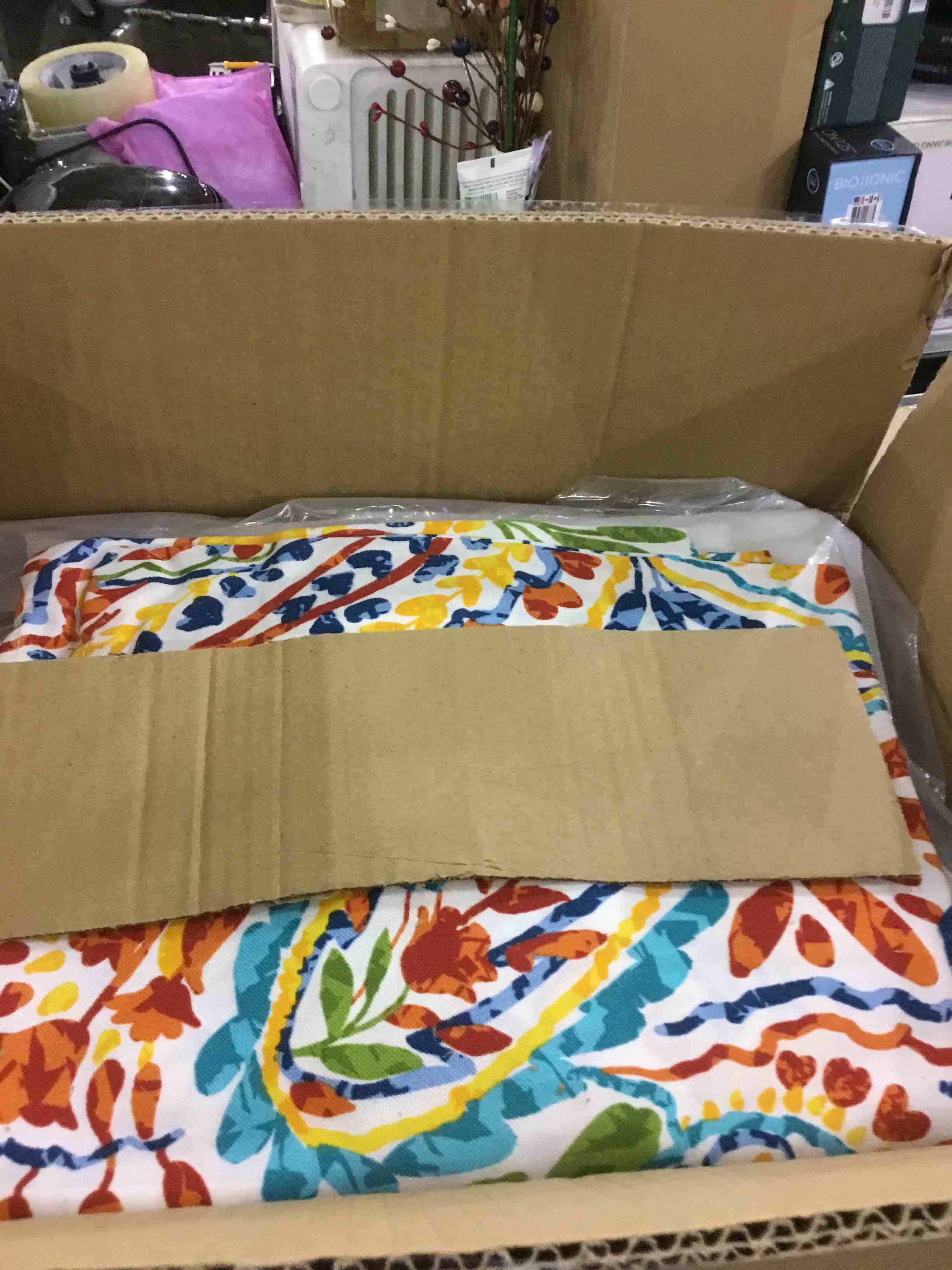 https://s3.amazonaws.com/lotting-images-prod/bidfta/EXS00439179_1693394493918.jpeg