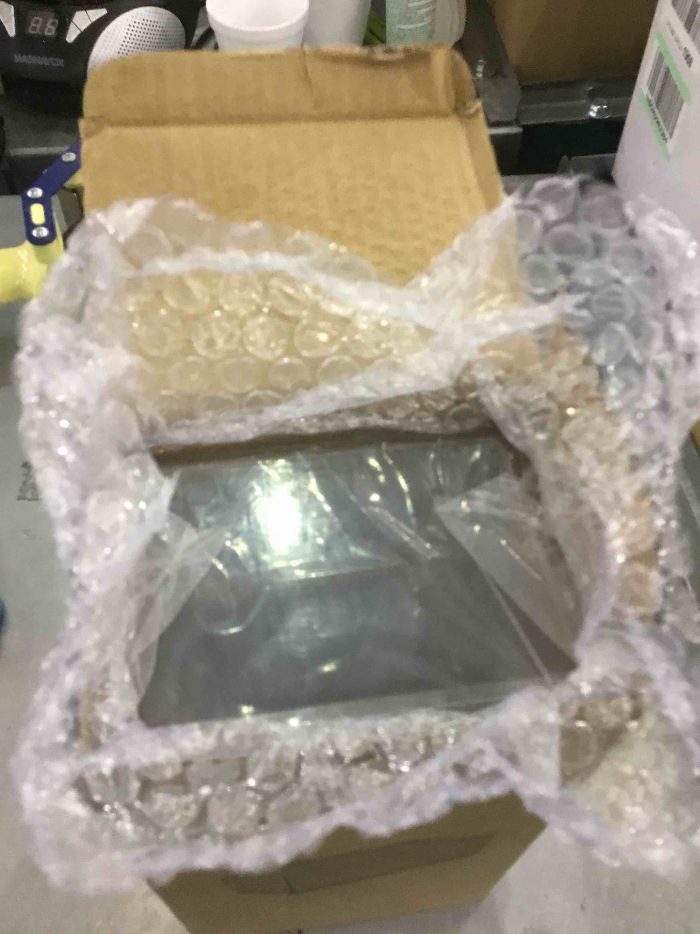 https://s3.amazonaws.com/lotting-images-prod/bidfta/EXS00439231_1693401651777.jpeg