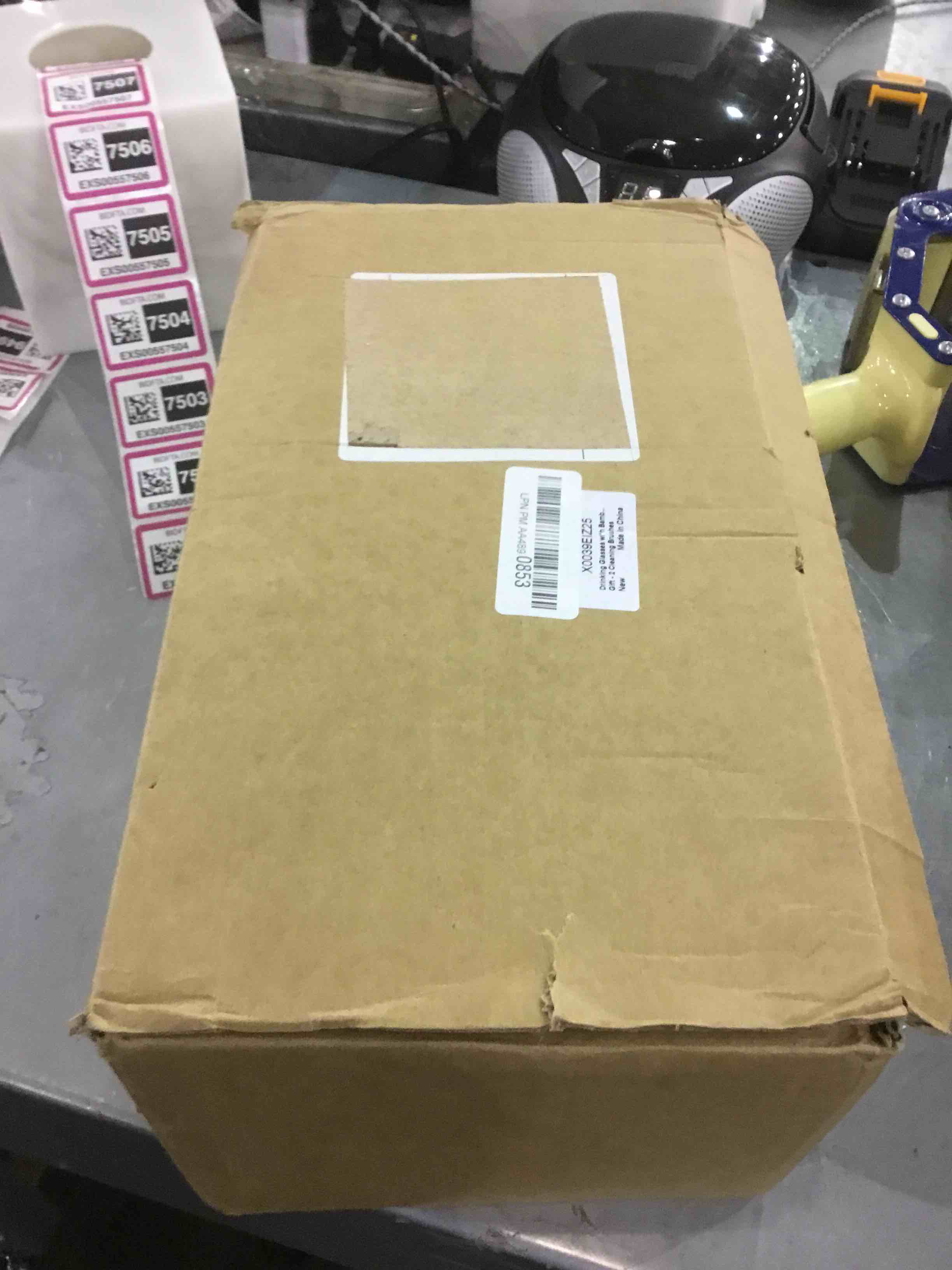https://s3.amazonaws.com/lotting-images-prod/bidfta/EXS00439500_1693912713972.jpeg