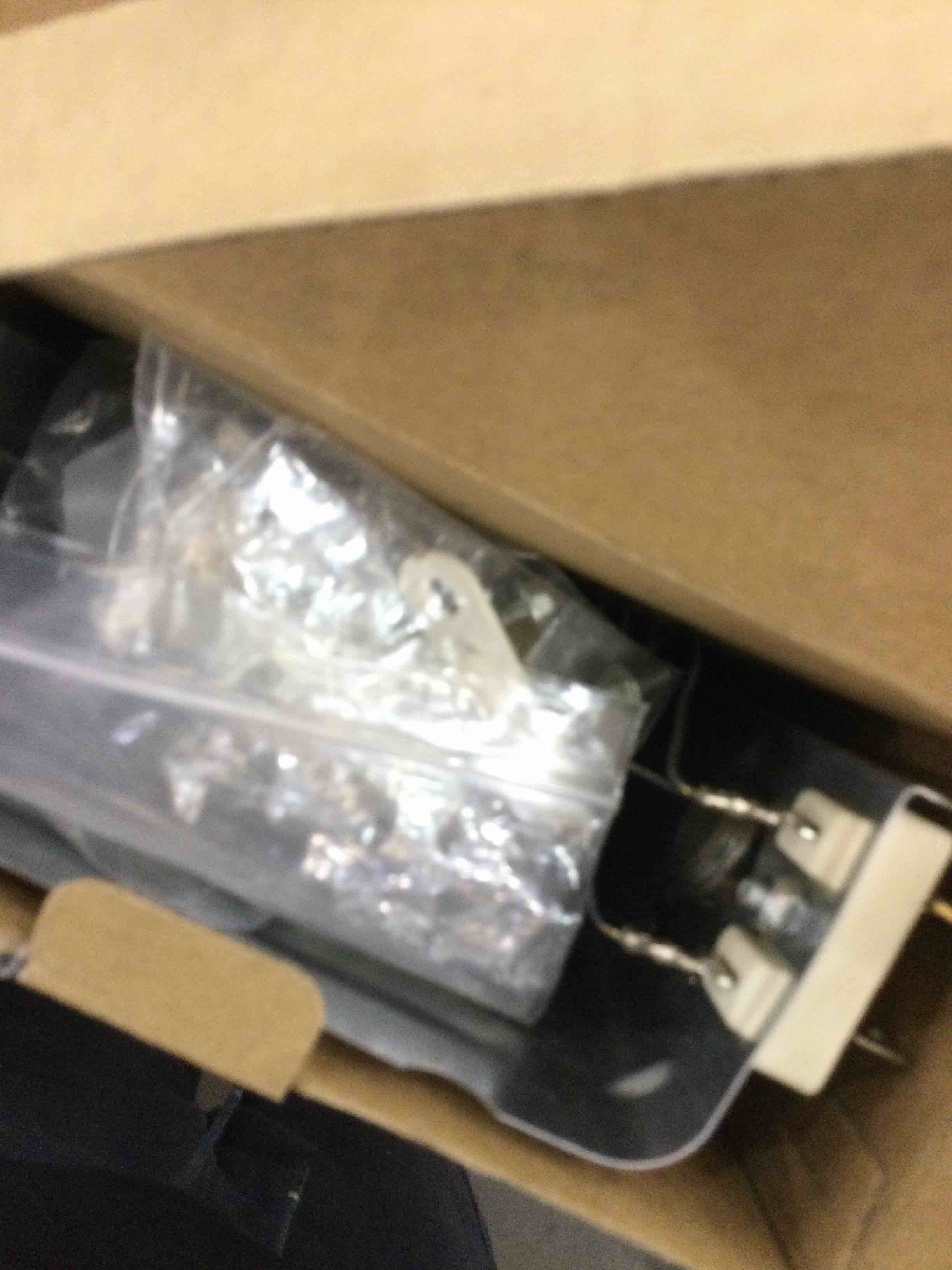 https://s3.amazonaws.com/lotting-images-prod/bidfta/EXS00439618_1693317002544.jpeg