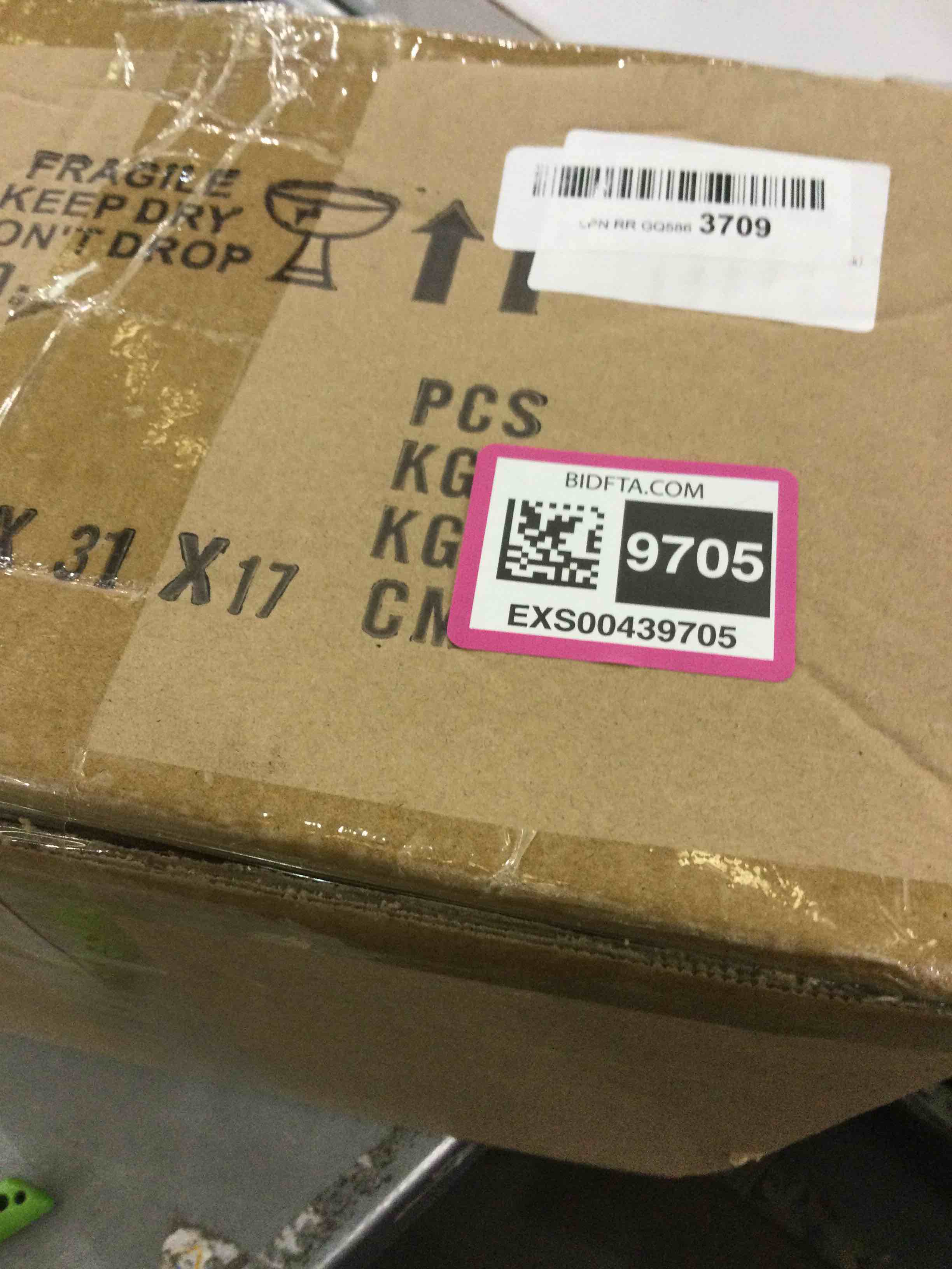 https://s3.amazonaws.com/lotting-images-prod/bidfta/EXS00439705_1693333775639.jpeg