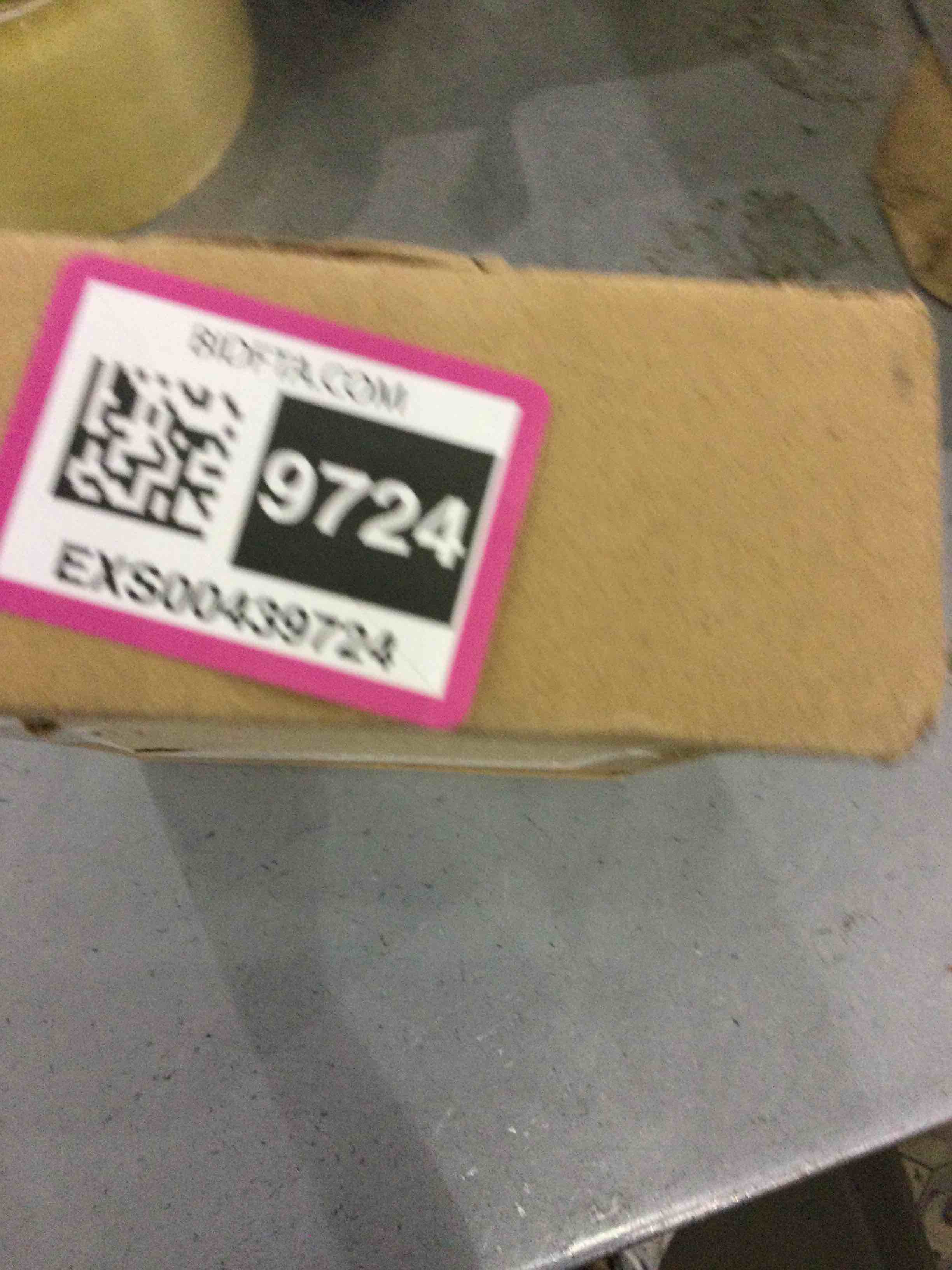 https://s3.amazonaws.com/lotting-images-prod/bidfta/EXS00439724_1693394006124.jpeg