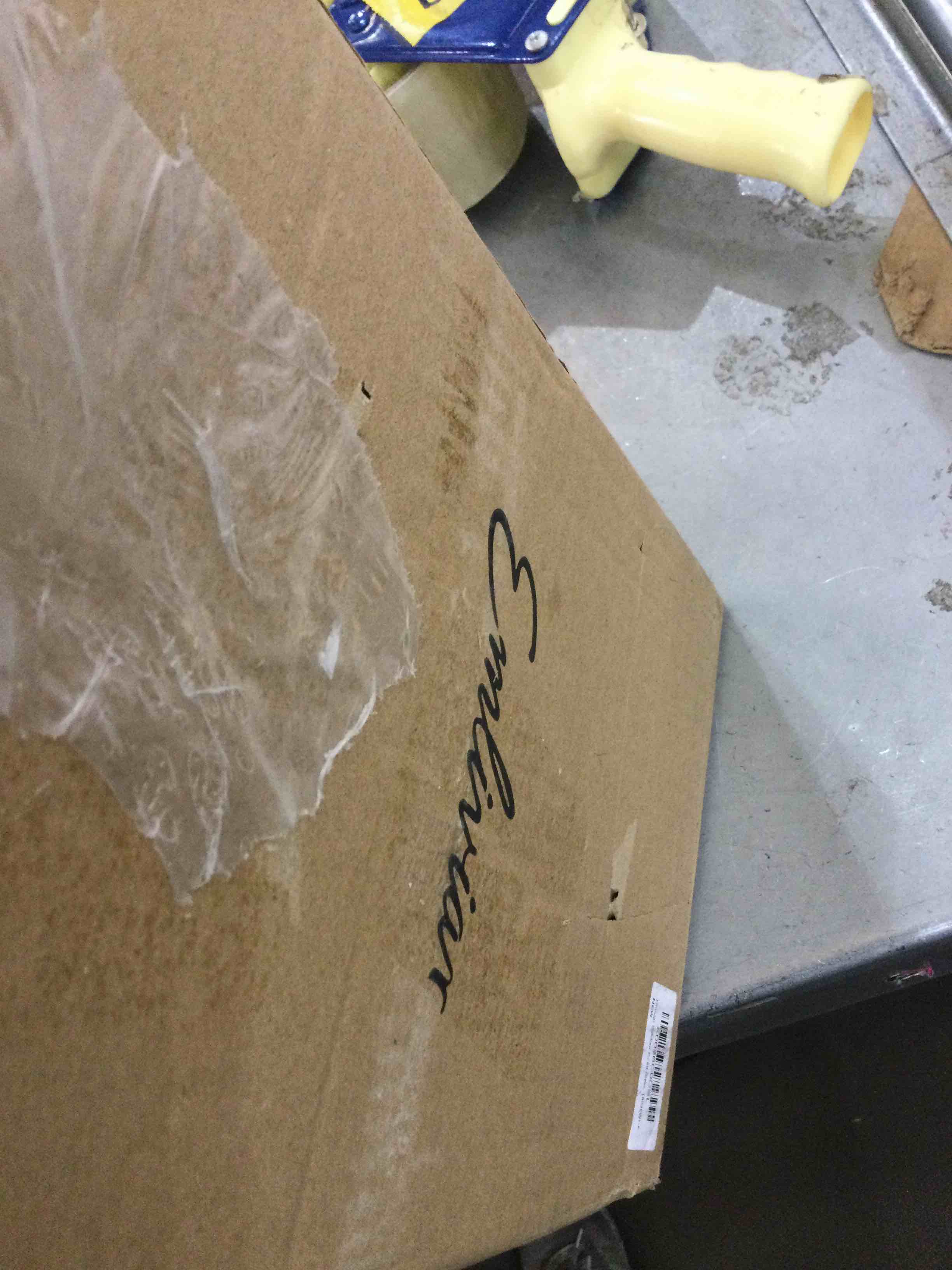https://s3.amazonaws.com/lotting-images-prod/bidfta/EXS00439828_1693413747997.jpeg