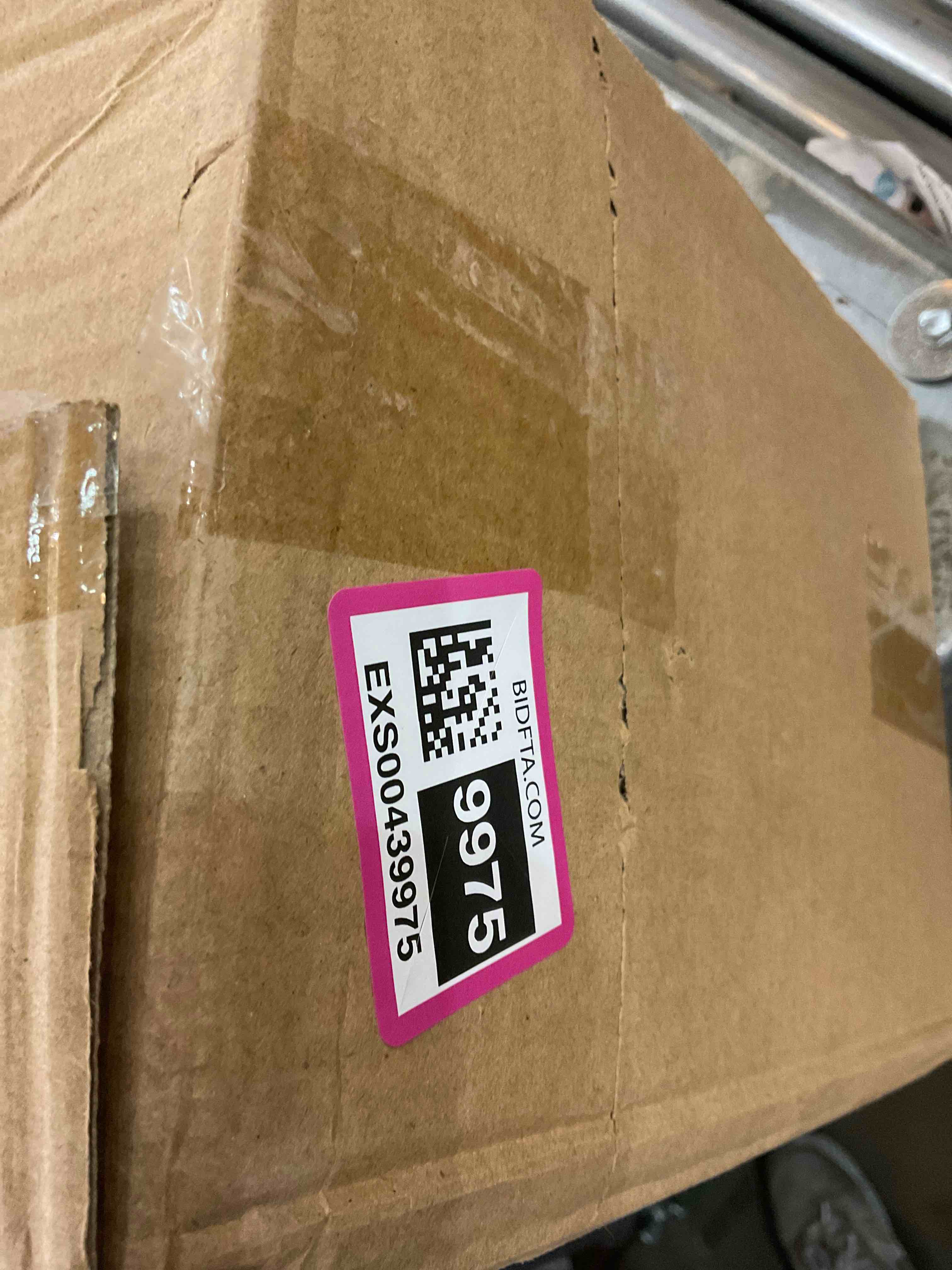 https://s3.amazonaws.com/lotting-images-prod/bidfta/EXS00439975_1693495432696.jpeg