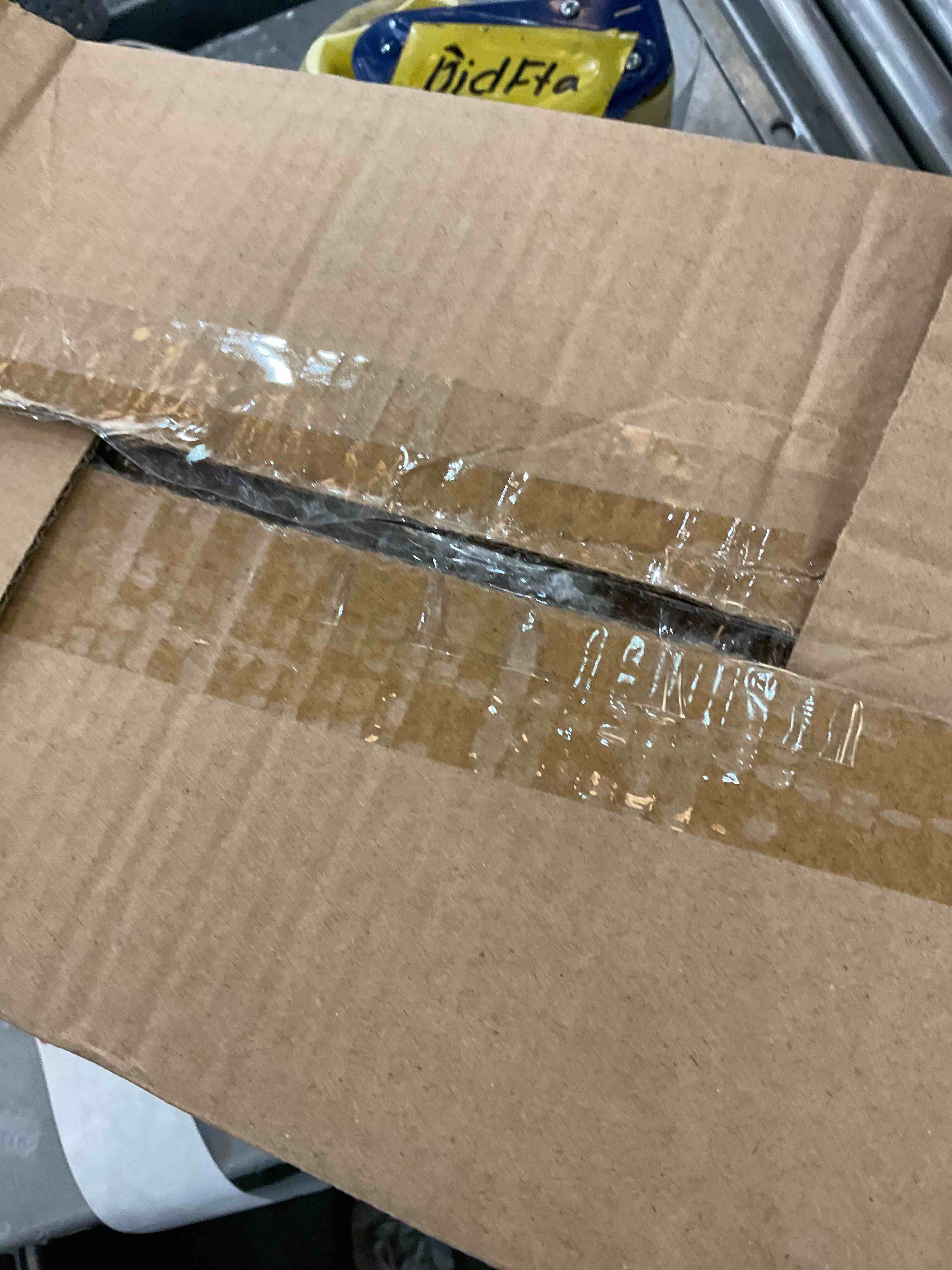 https://s3.amazonaws.com/lotting-images-prod/bidfta/EXS00439975_1693495434688.jpeg