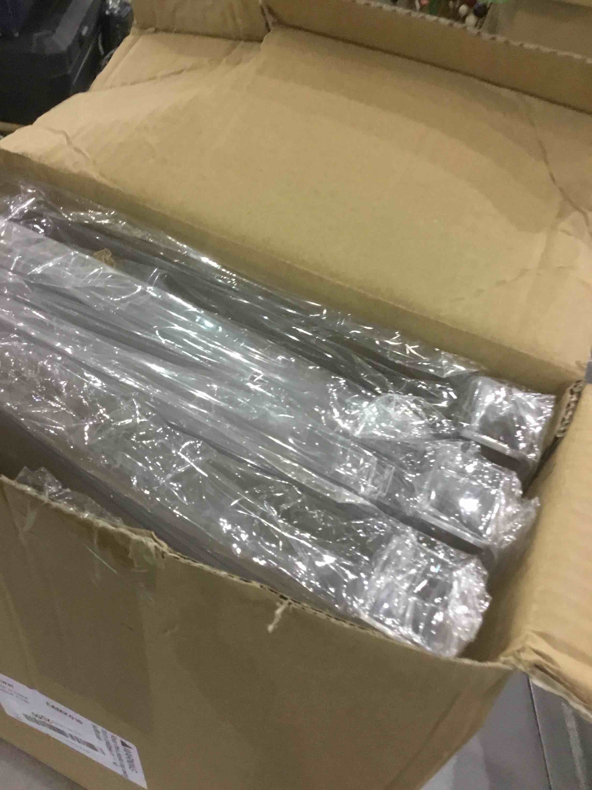 https://s3.amazonaws.com/lotting-images-prod/bidfta/EXS00450454_1693222006259.jpeg