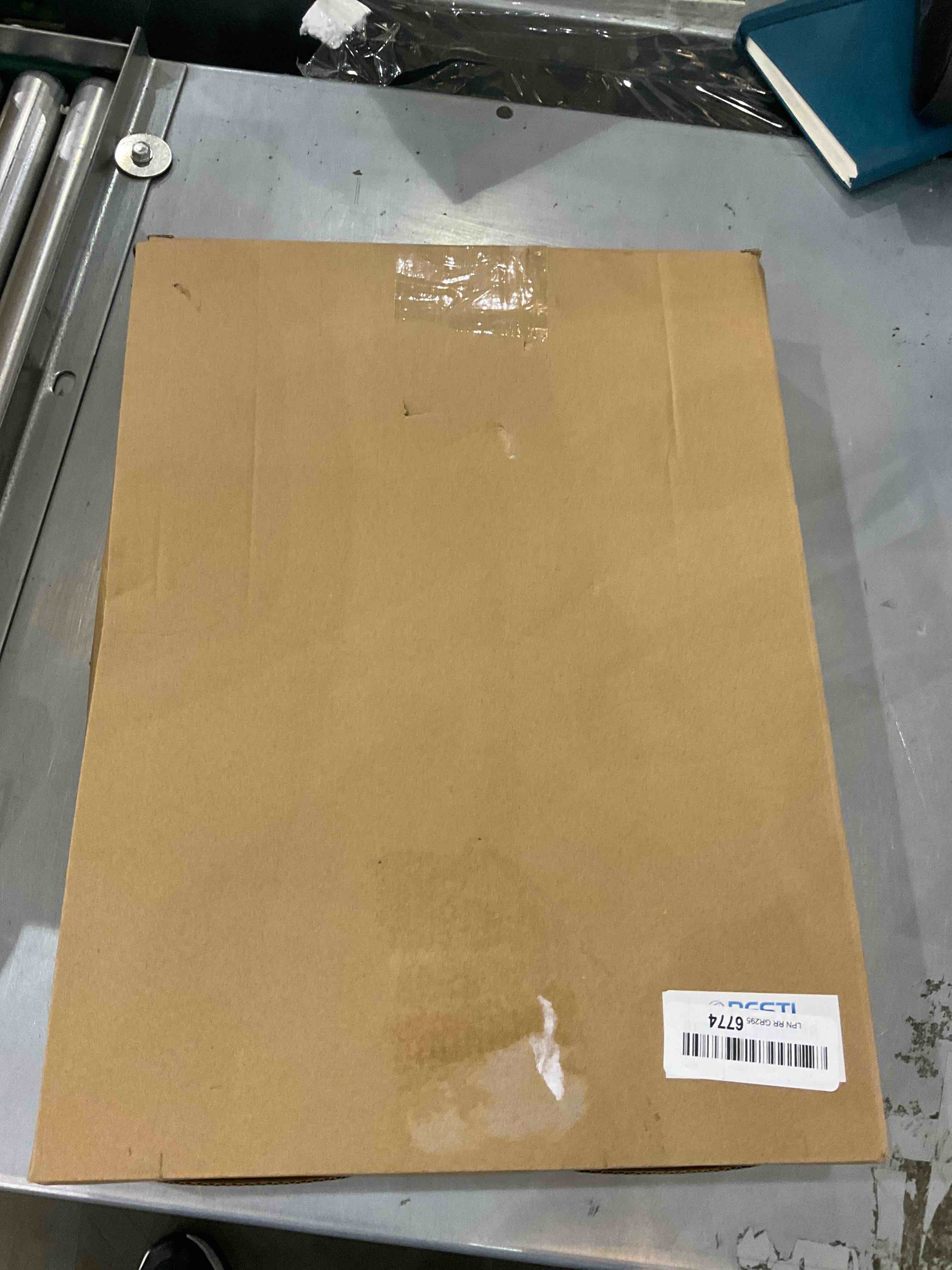 https://s3.amazonaws.com/lotting-images-prod/bidfta/EXS00450956_1692189272661.jpeg