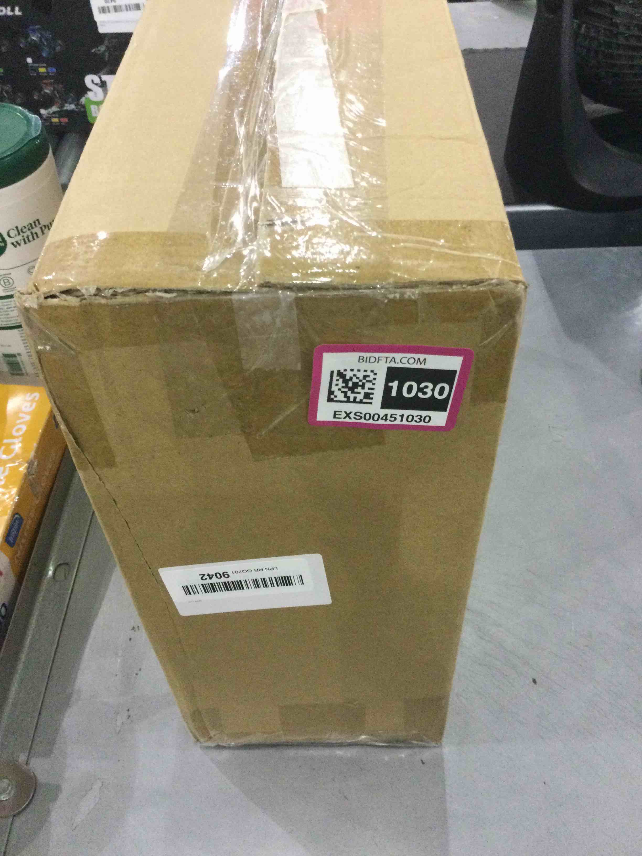 https://s3.amazonaws.com/lotting-images-prod/bidfta/EXS00451030_1692012764770.jpeg