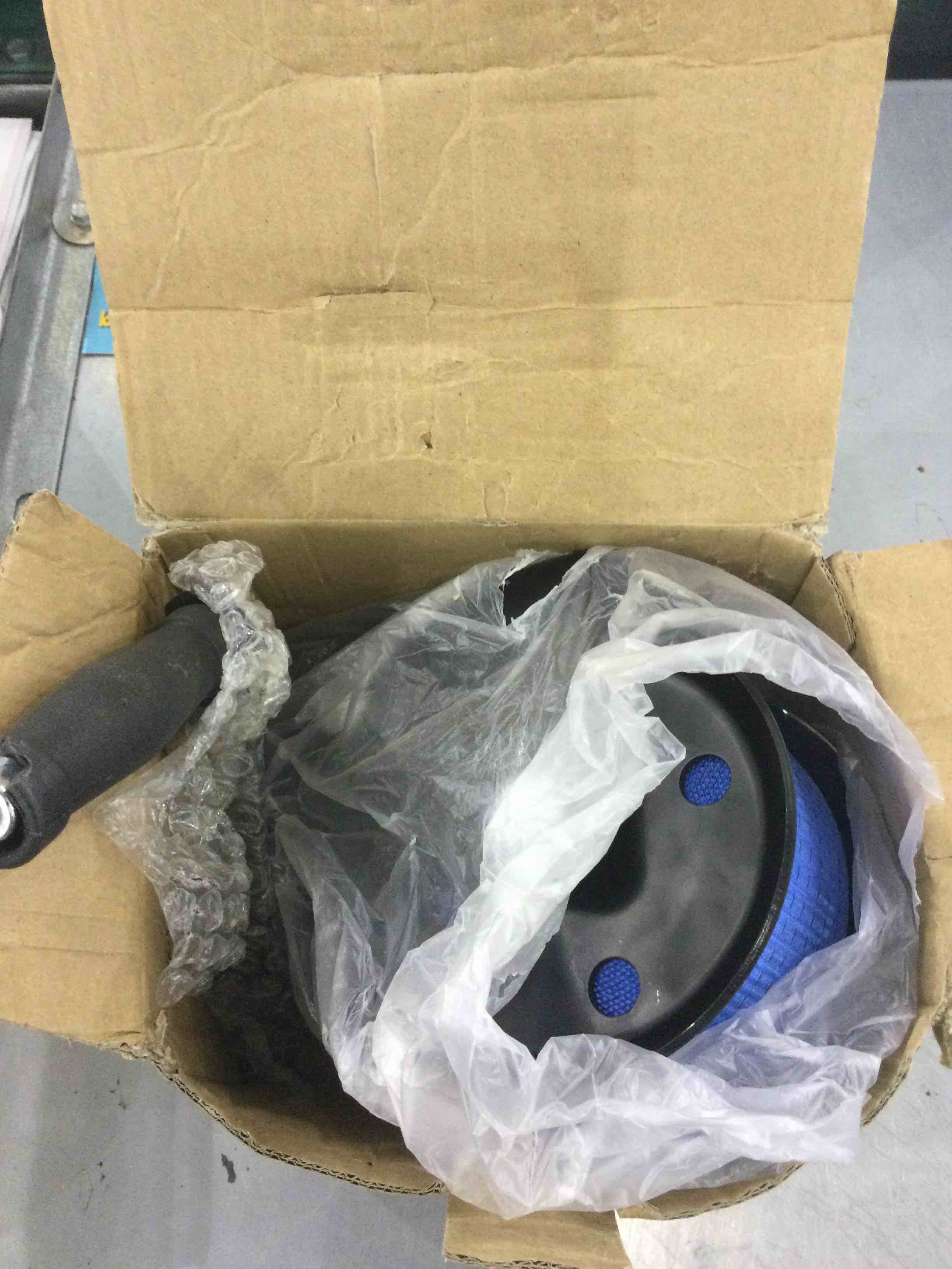 https://s3.amazonaws.com/lotting-images-prod/bidfta/EXS00451054_1692014727427.jpeg
