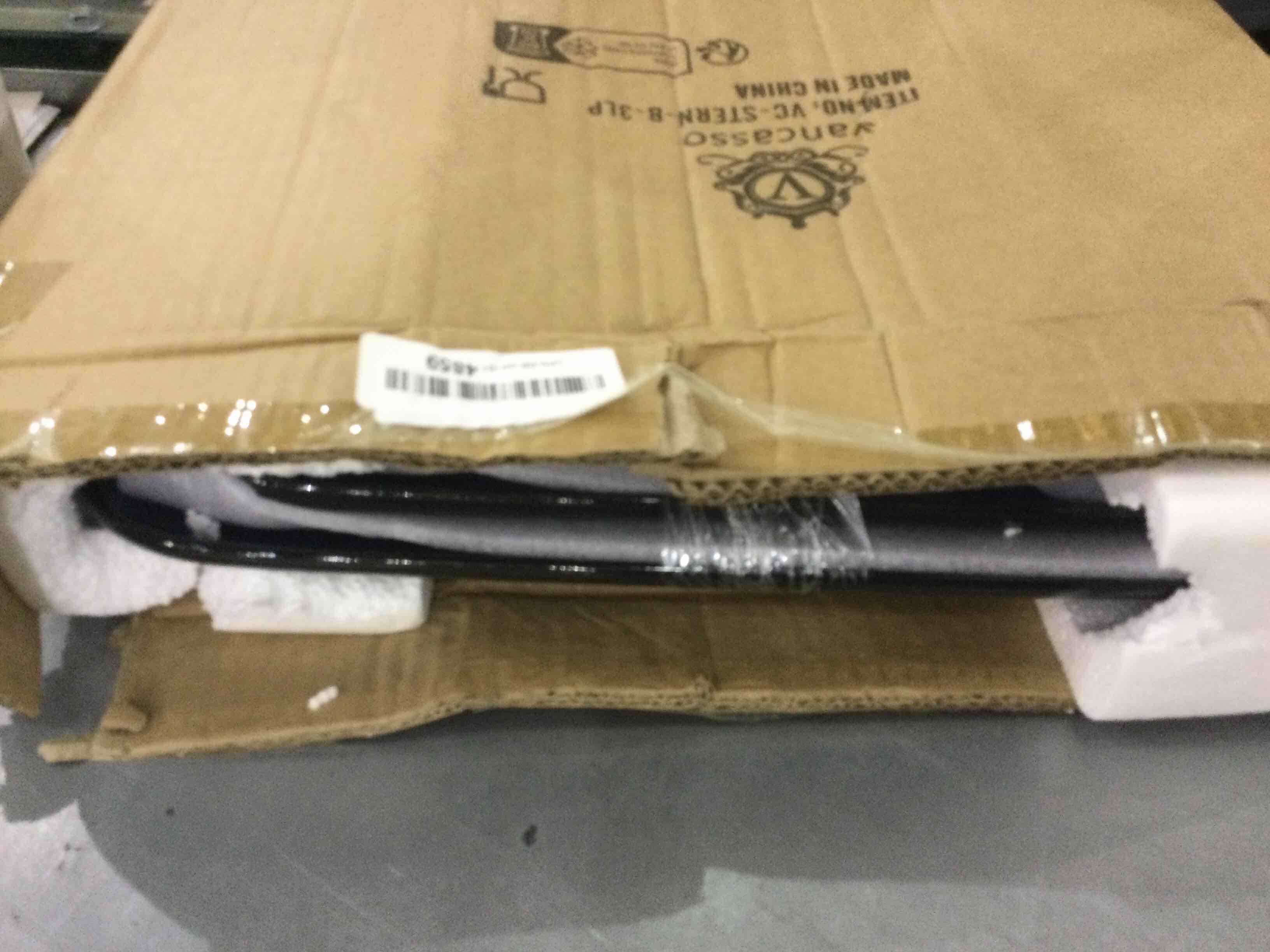 https://s3.amazonaws.com/lotting-images-prod/bidfta/EXS00451201_1692102123798.jpeg