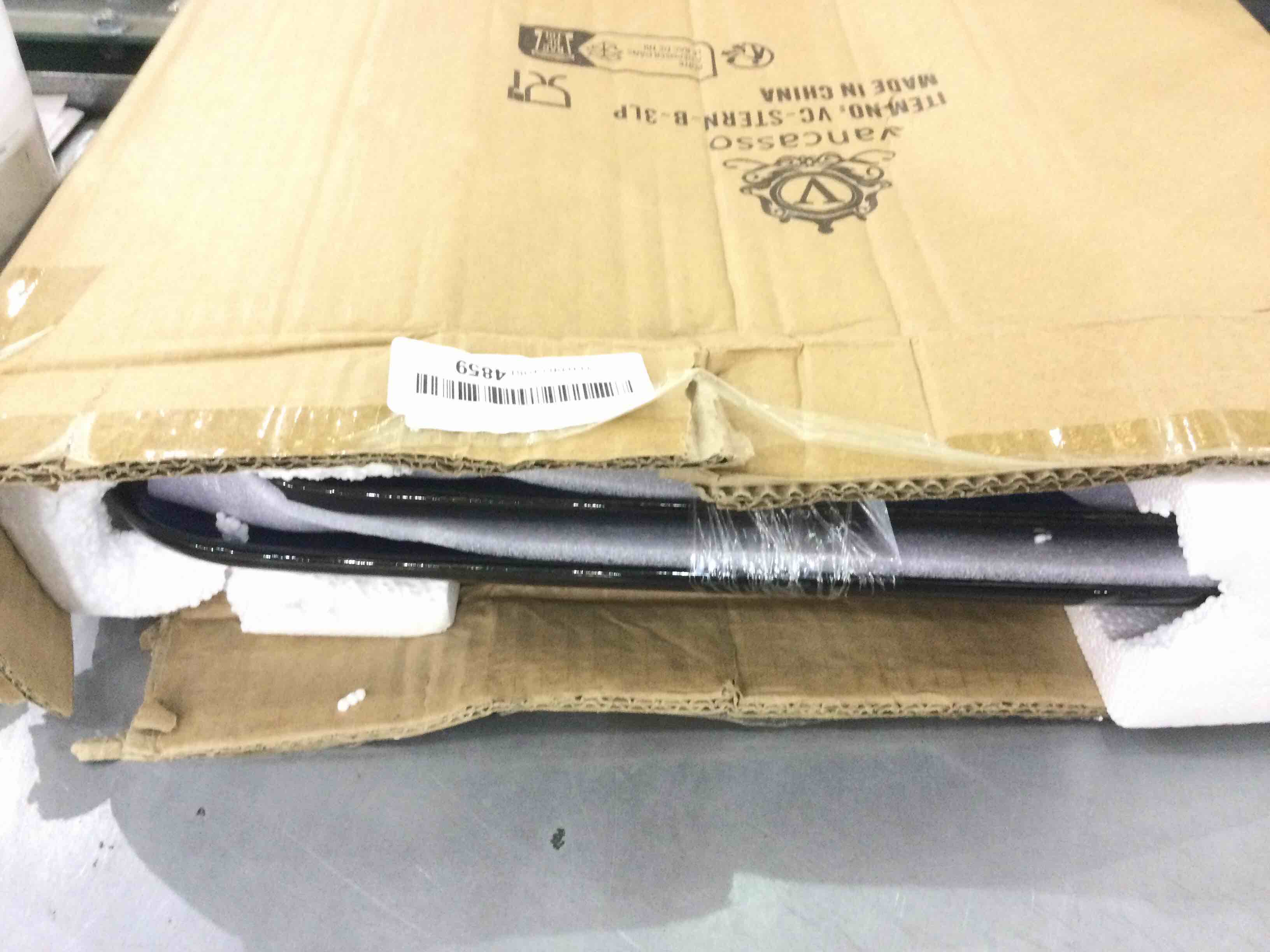 https://s3.amazonaws.com/lotting-images-prod/bidfta/EXS00451201_1692102124832.jpeg