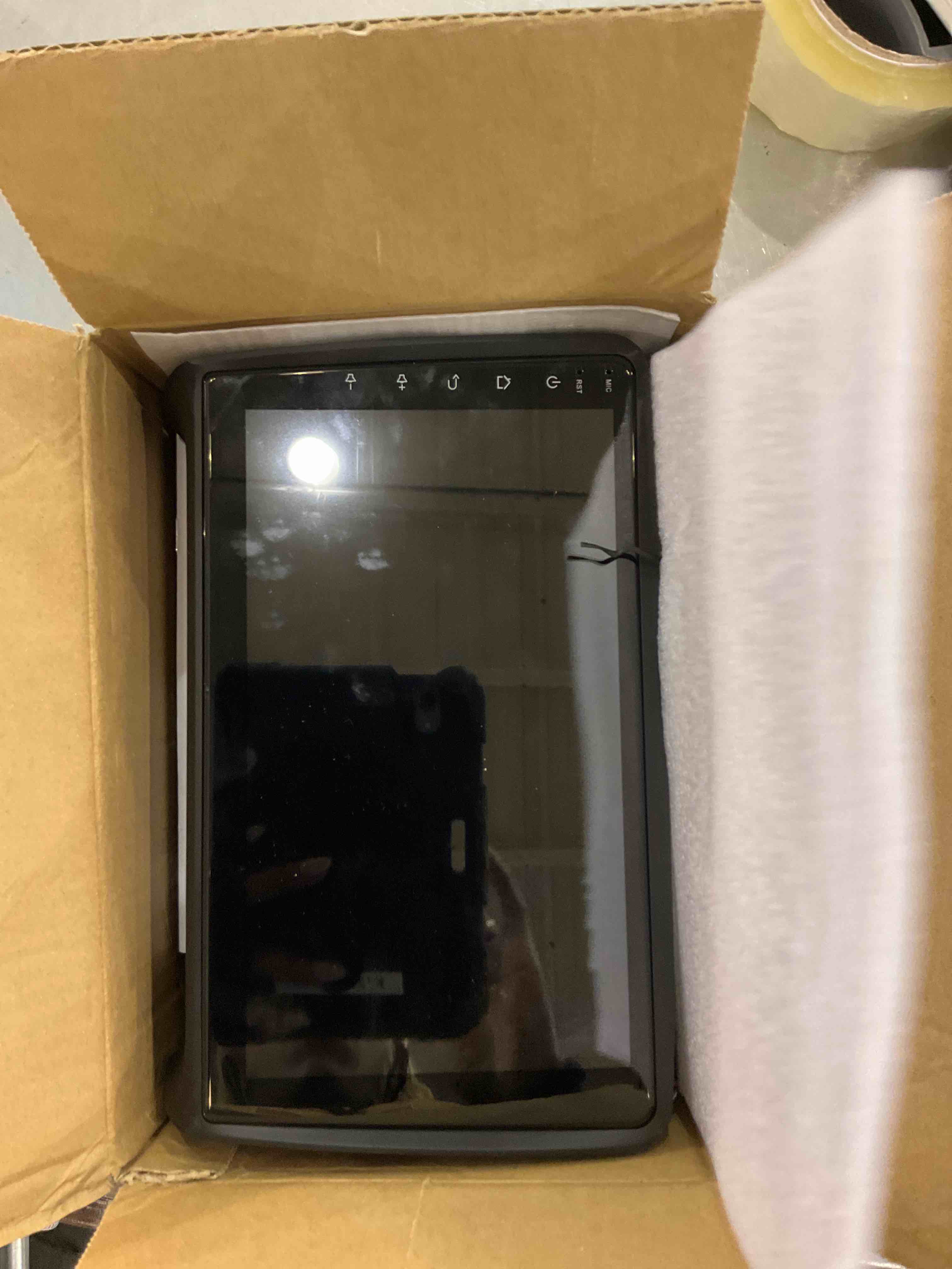 https://s3.amazonaws.com/lotting-images-prod/bidfta/EXS00451689_1692114273655.jpeg