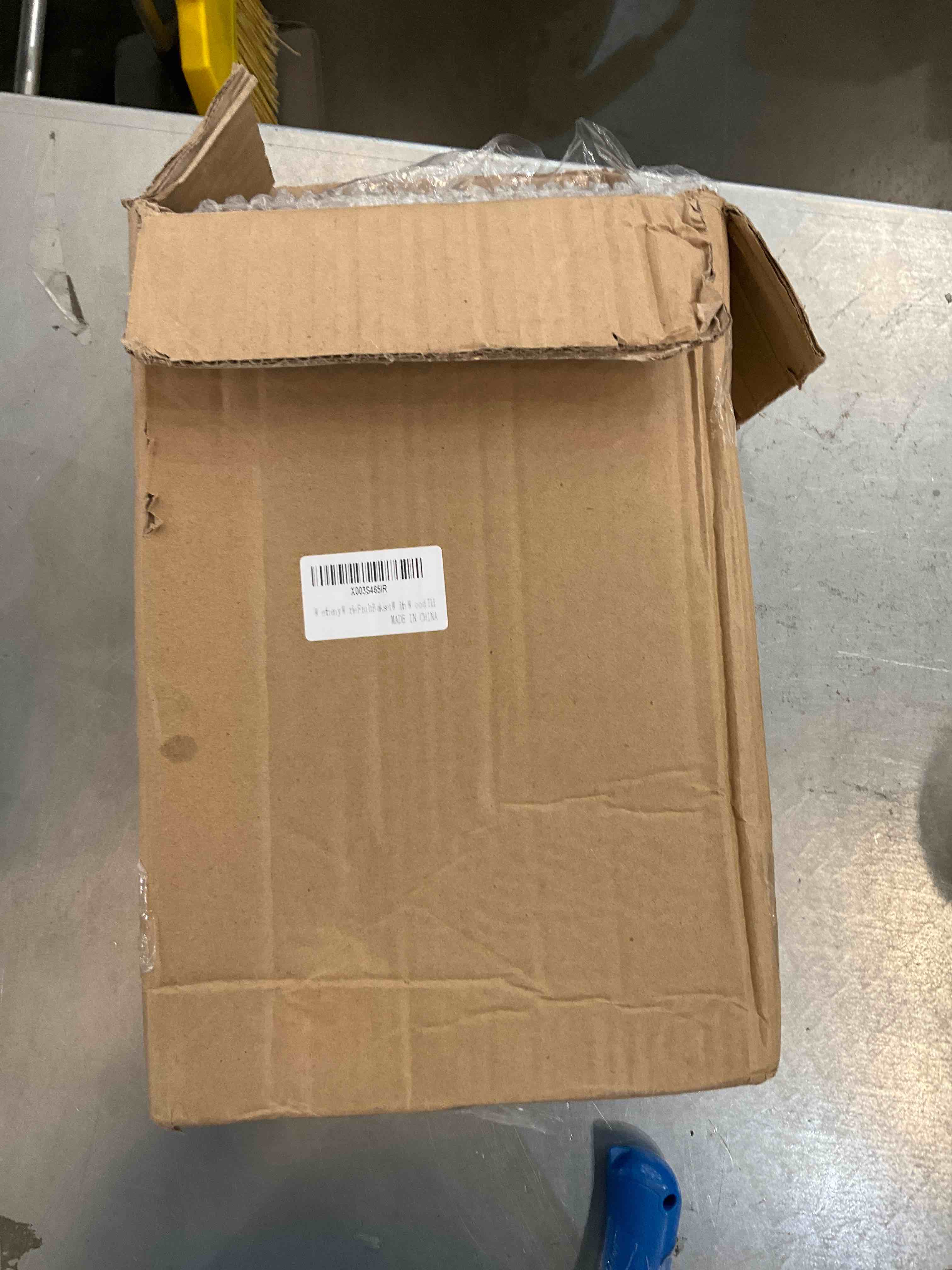 https://s3.amazonaws.com/lotting-images-prod/bidfta/EXS00451694_1692117602724.jpeg