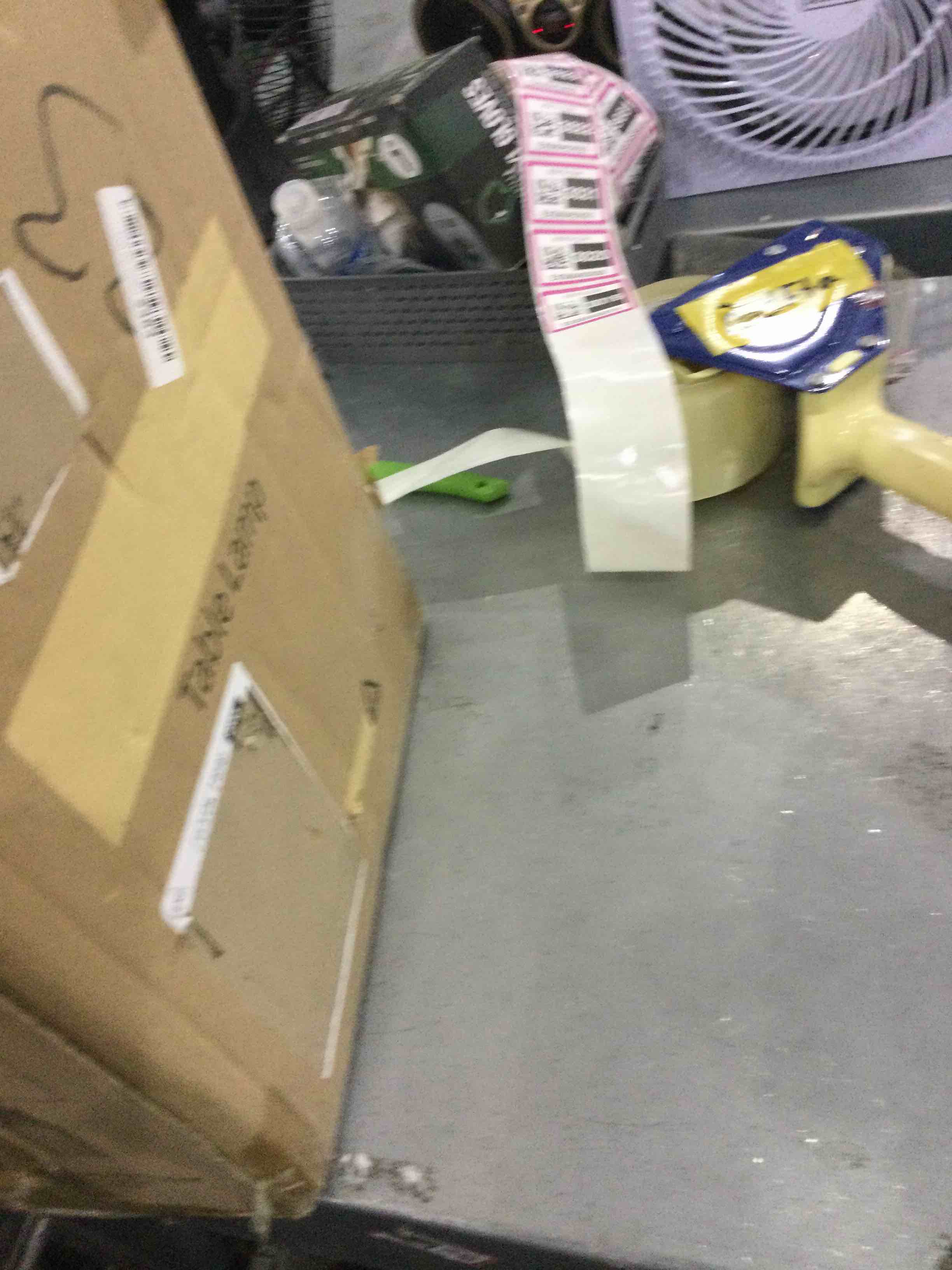 https://s3.amazonaws.com/lotting-images-prod/bidfta/EXS00453018_1692011874760.jpeg
