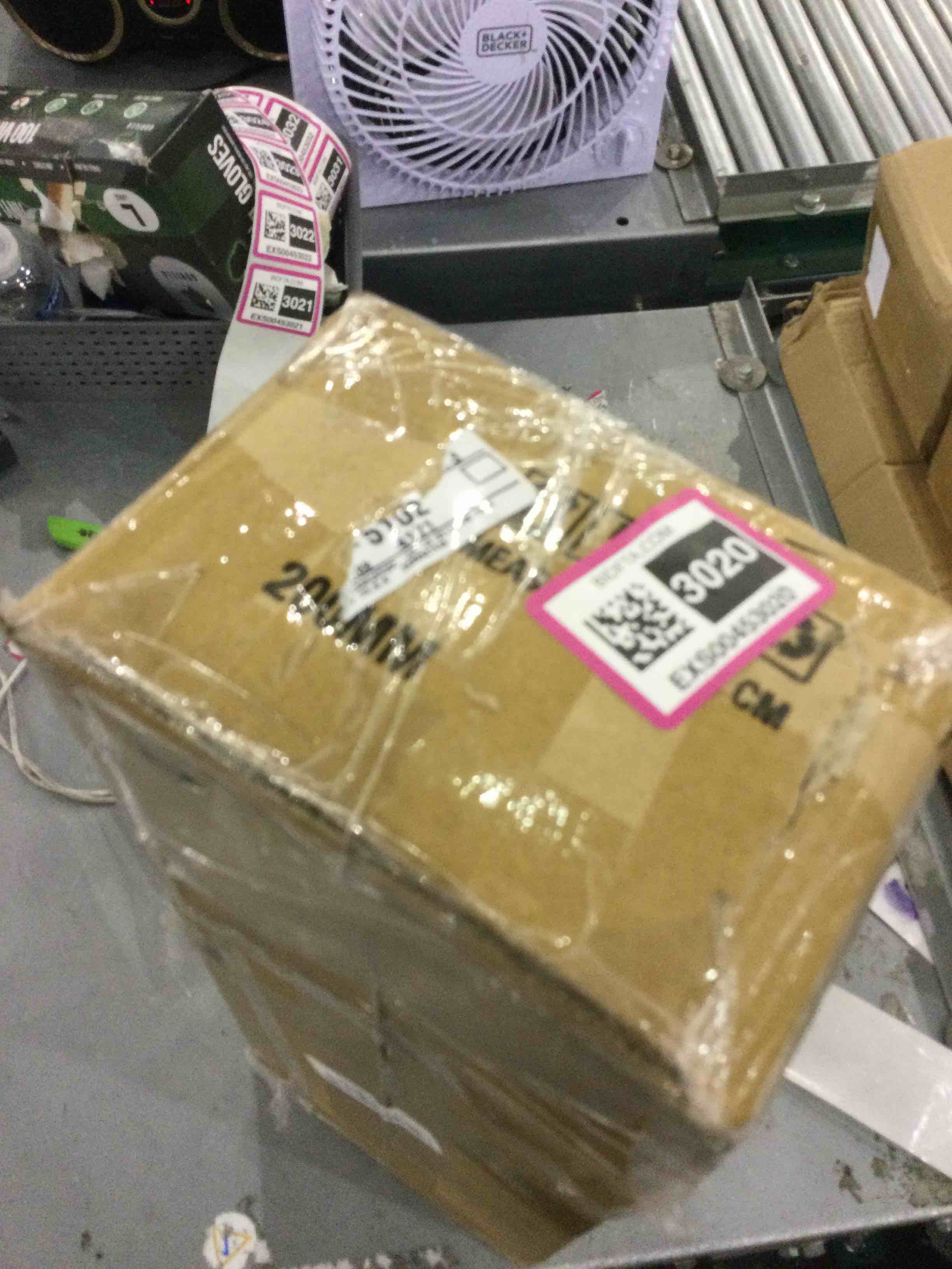 https://s3.amazonaws.com/lotting-images-prod/bidfta/EXS00453020_1692012131925.jpeg
