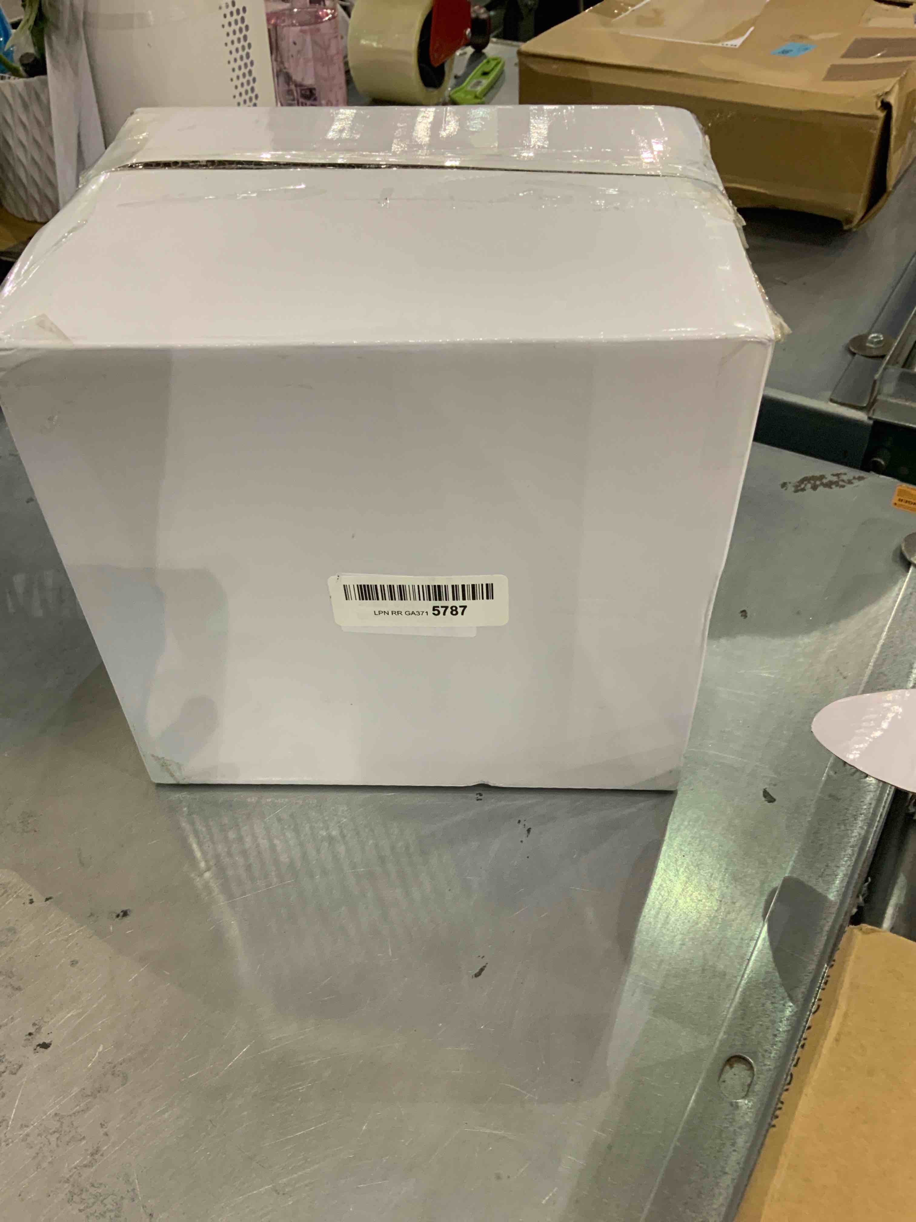 https://s3.amazonaws.com/lotting-images-prod/bidfta/EXS00454256_1692186302776.jpeg