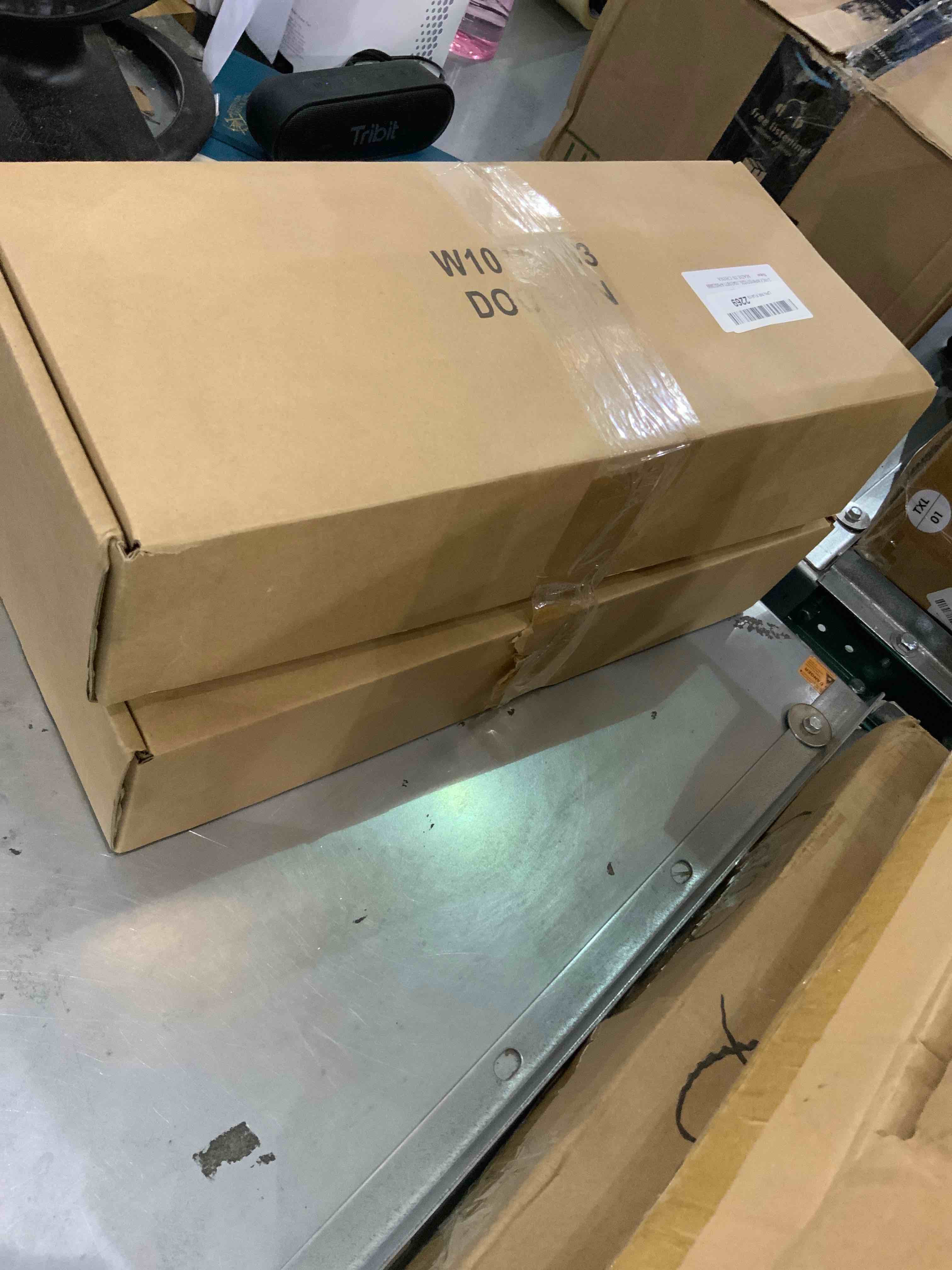 https://s3.amazonaws.com/lotting-images-prod/bidfta/EXS00454290_1692189351922.jpeg