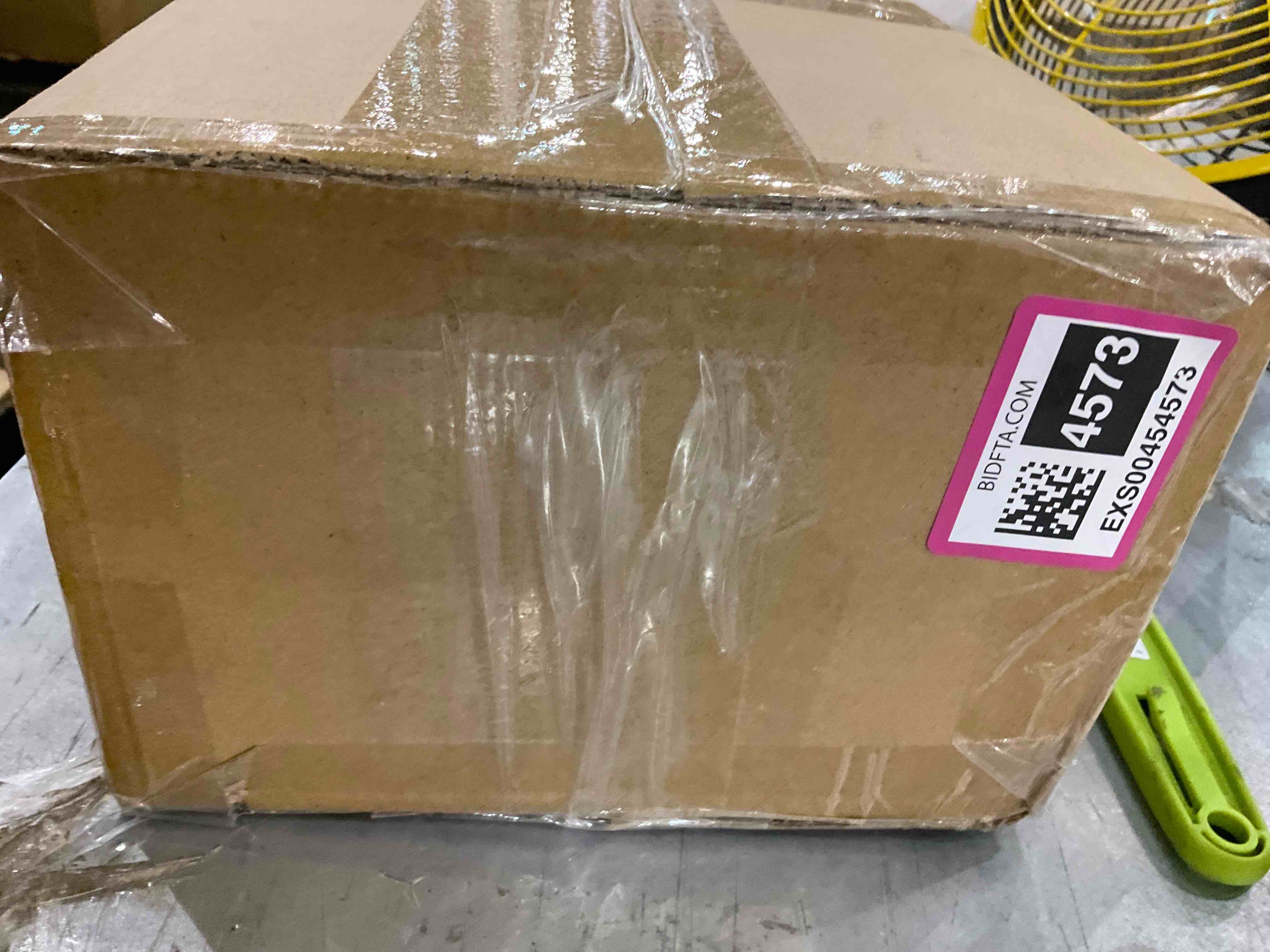 https://s3.amazonaws.com/lotting-images-prod/bidfta/EXS00454573_1692102715652.jpeg