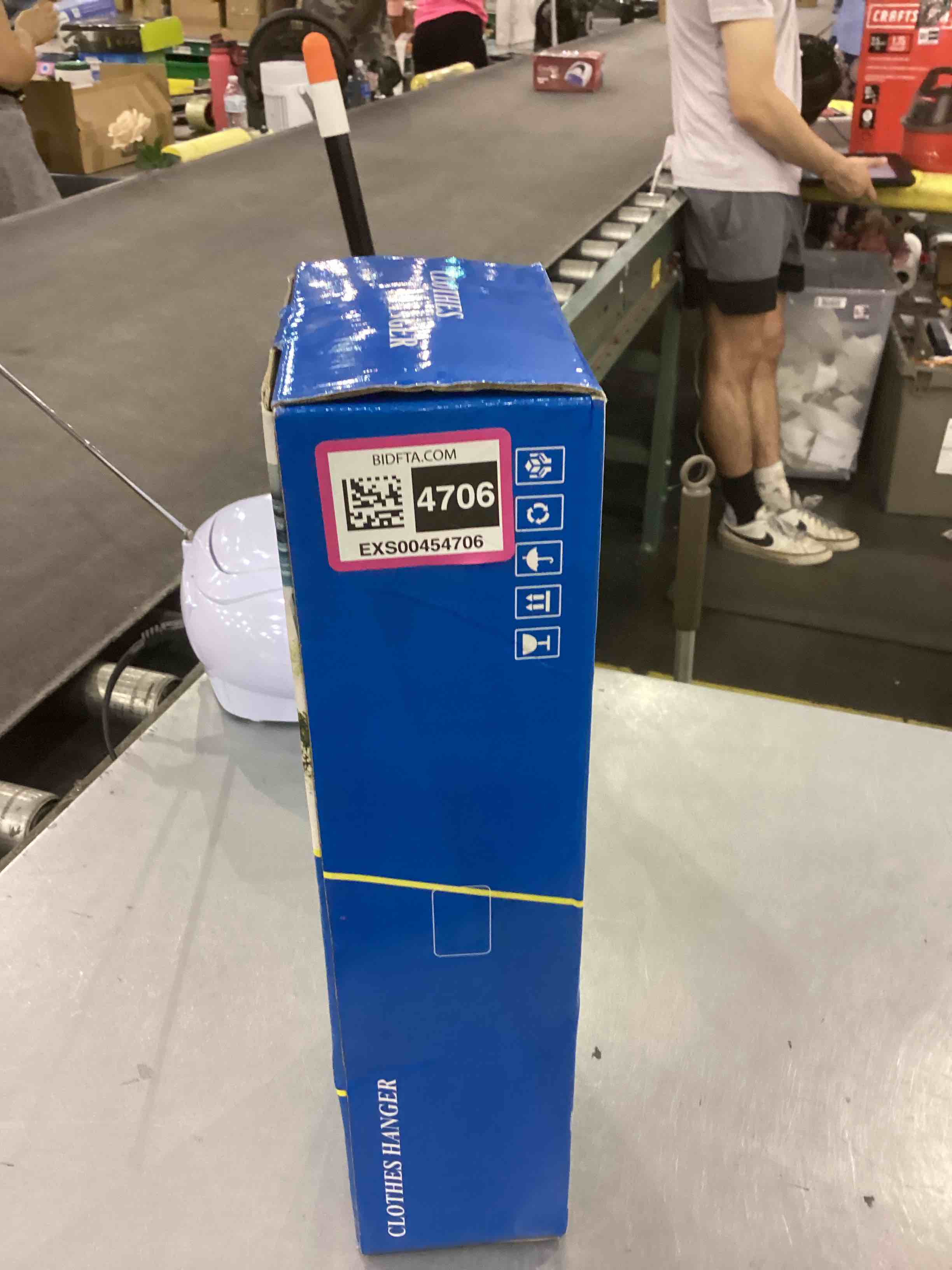 https://s3.amazonaws.com/lotting-images-prod/bidfta/EXS00454706_1692196629141.jpeg