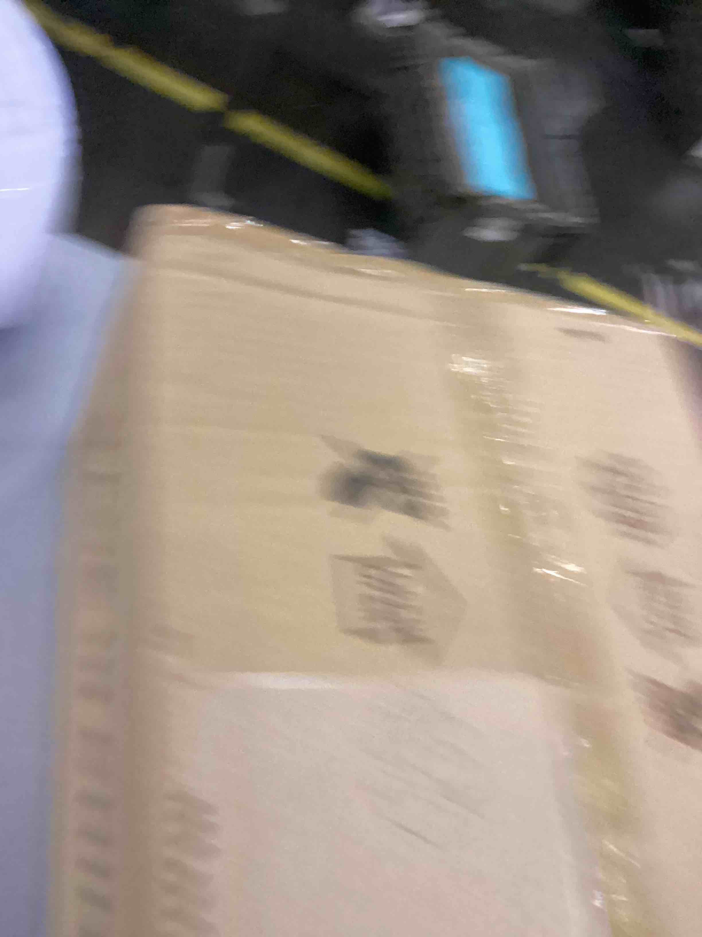 https://s3.amazonaws.com/lotting-images-prod/bidfta/EXS00454709_1692196849801.jpeg