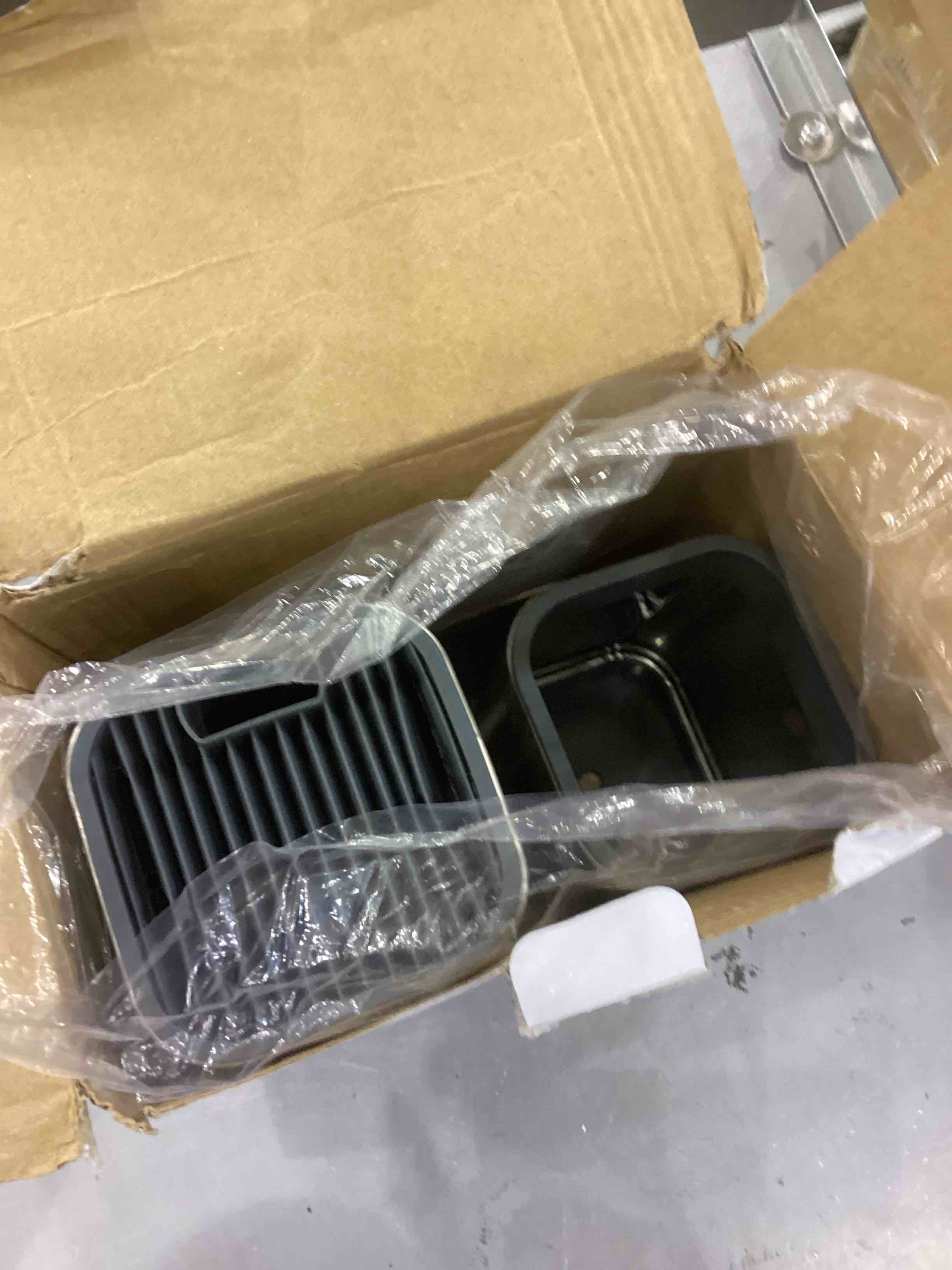 https://s3.amazonaws.com/lotting-images-prod/bidfta/EXS00454904_1692616520383.jpeg