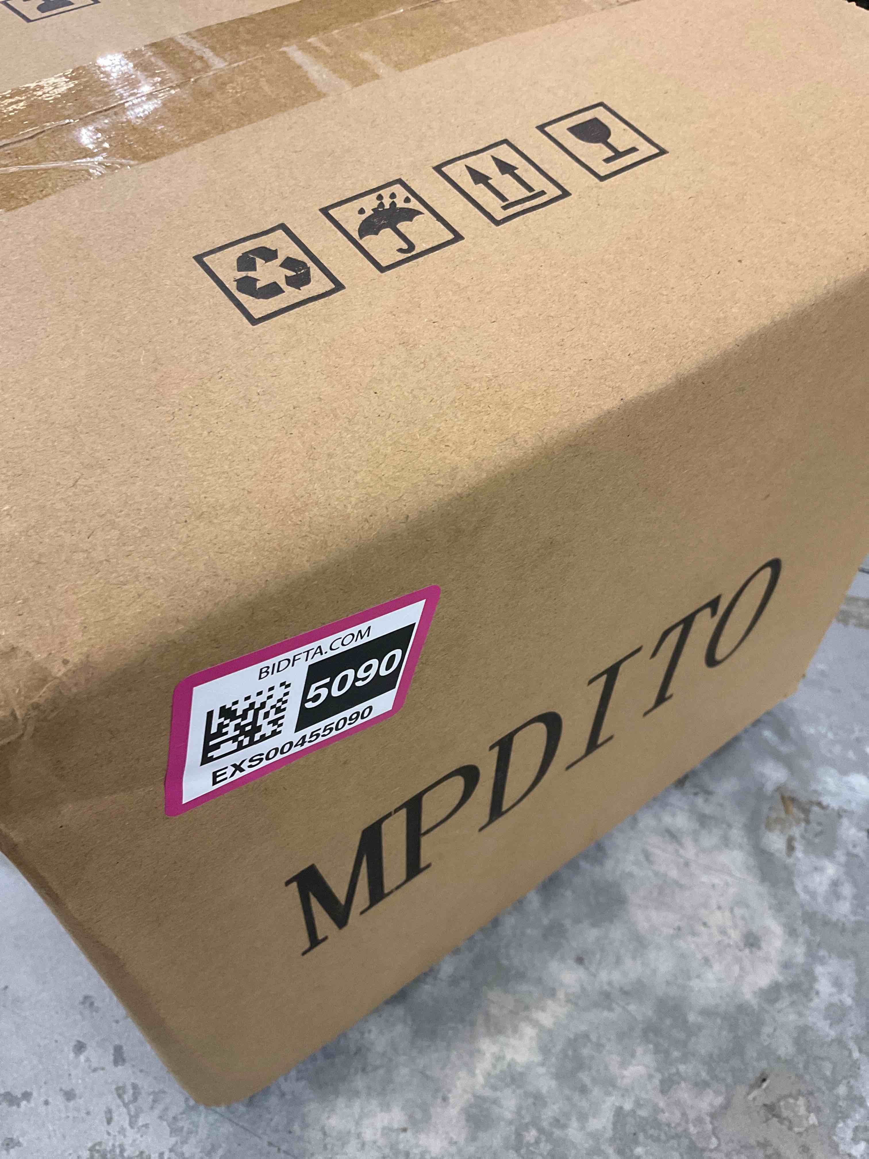 https://s3.amazonaws.com/lotting-images-prod/bidfta/EXS00455090_1692027999605.jpeg