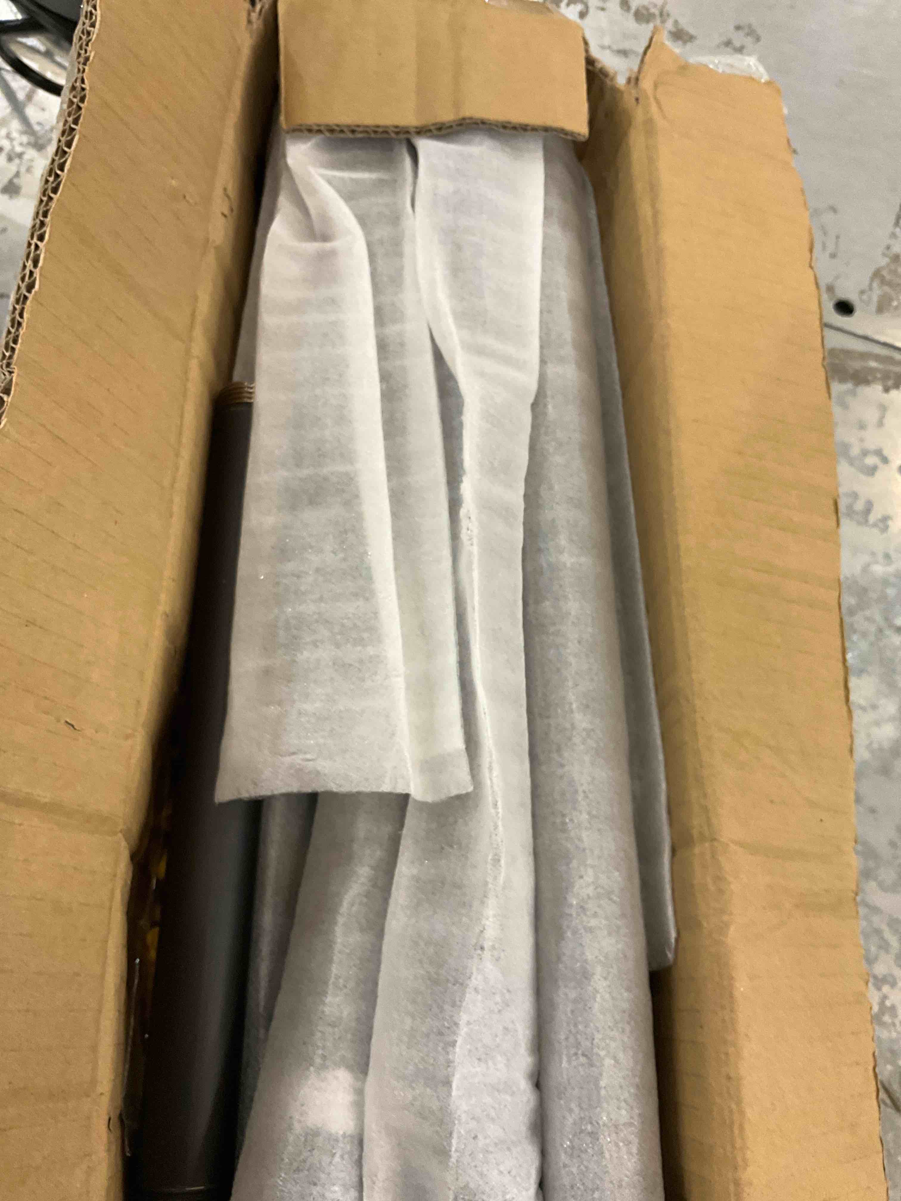 https://s3.amazonaws.com/lotting-images-prod/bidfta/EXS00455167_1692108613945.jpeg