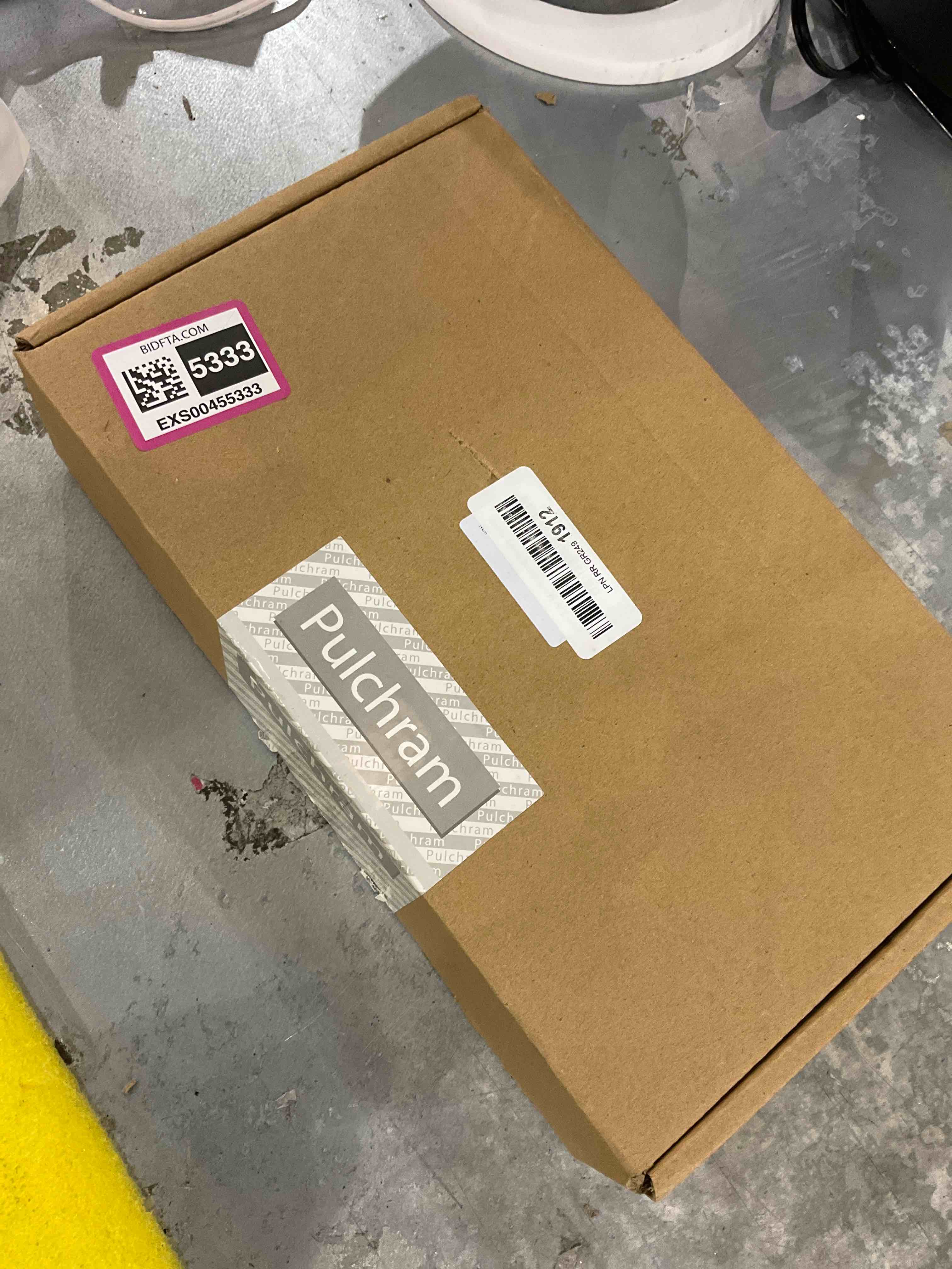https://s3.amazonaws.com/lotting-images-prod/bidfta/EXS00455333_1692189317833.jpeg