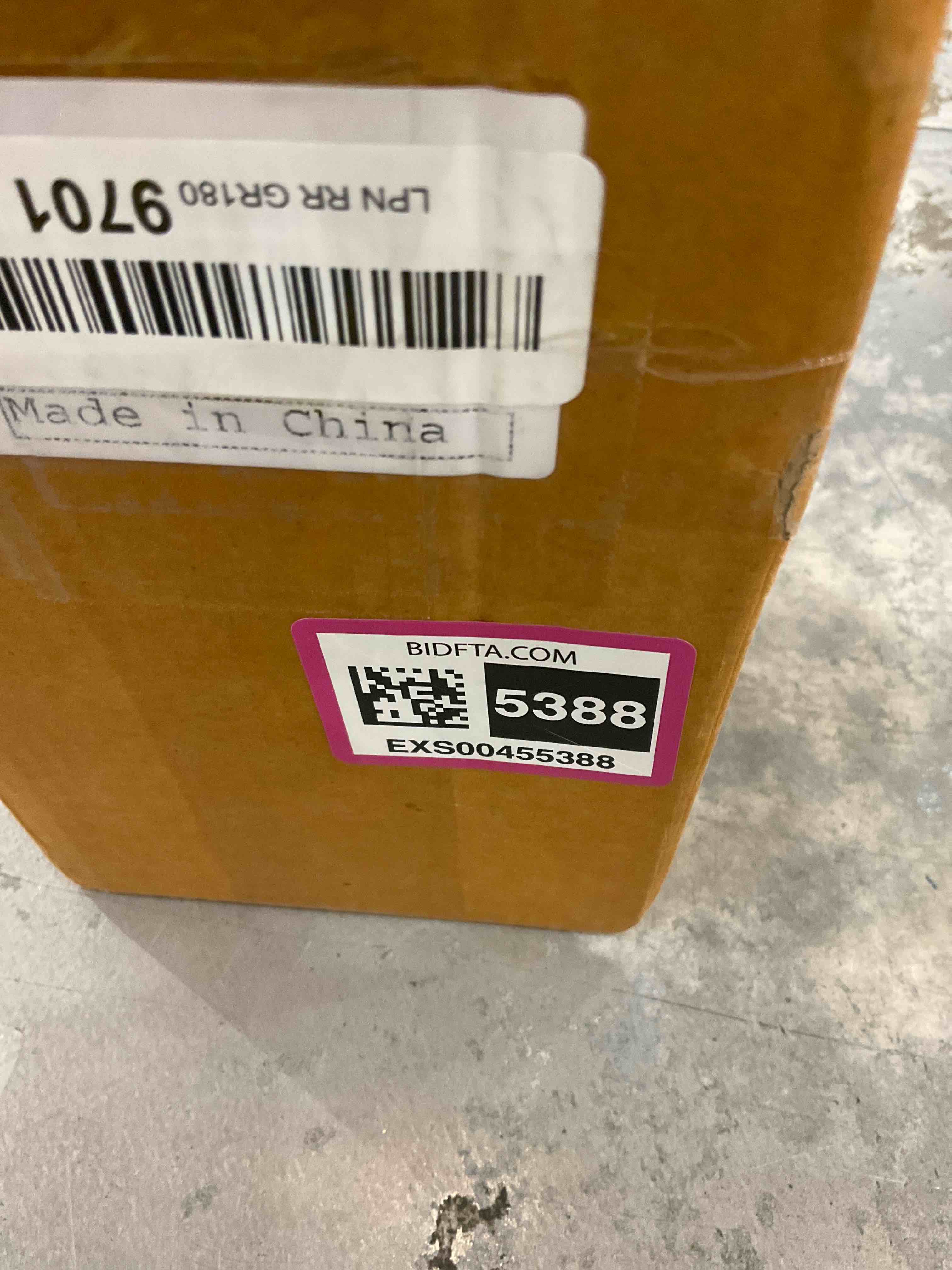 https://s3.amazonaws.com/lotting-images-prod/bidfta/EXS00455388_1692196469143.jpeg