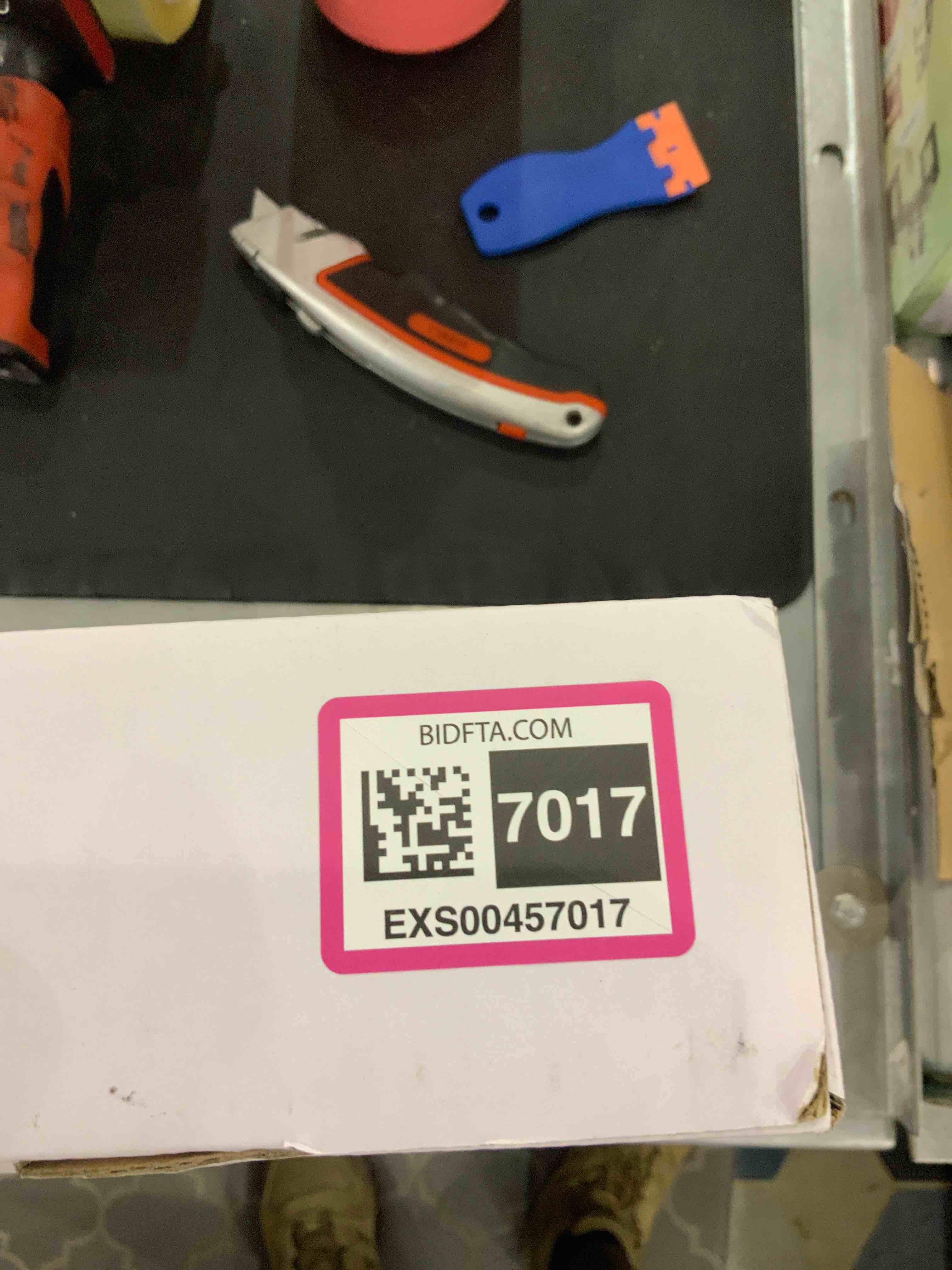 https://s3.amazonaws.com/lotting-images-prod/bidfta/EXS00457017_1692013049580.jpeg