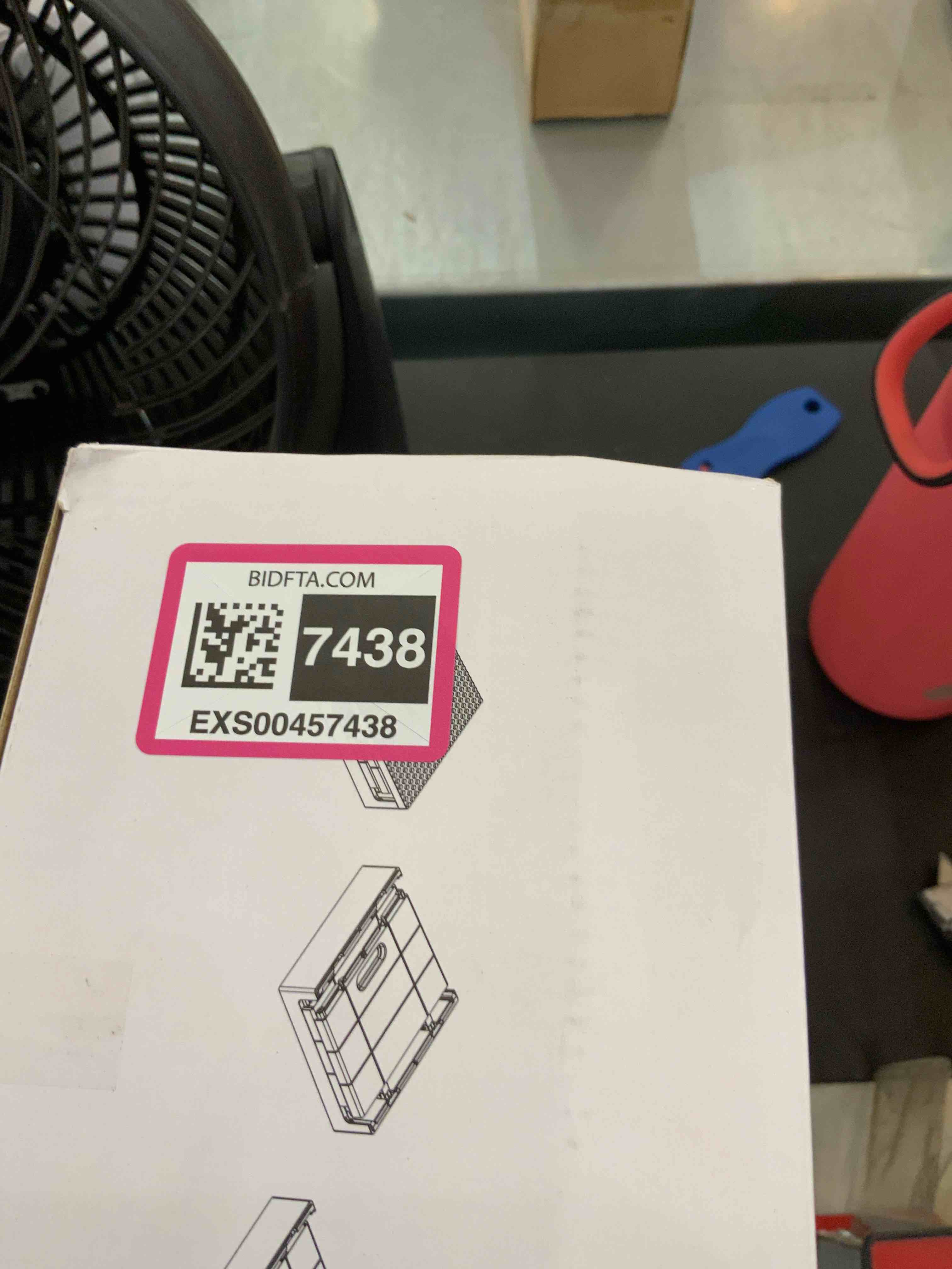 https://s3.amazonaws.com/lotting-images-prod/bidfta/EXS00457438_1692292524266.jpeg