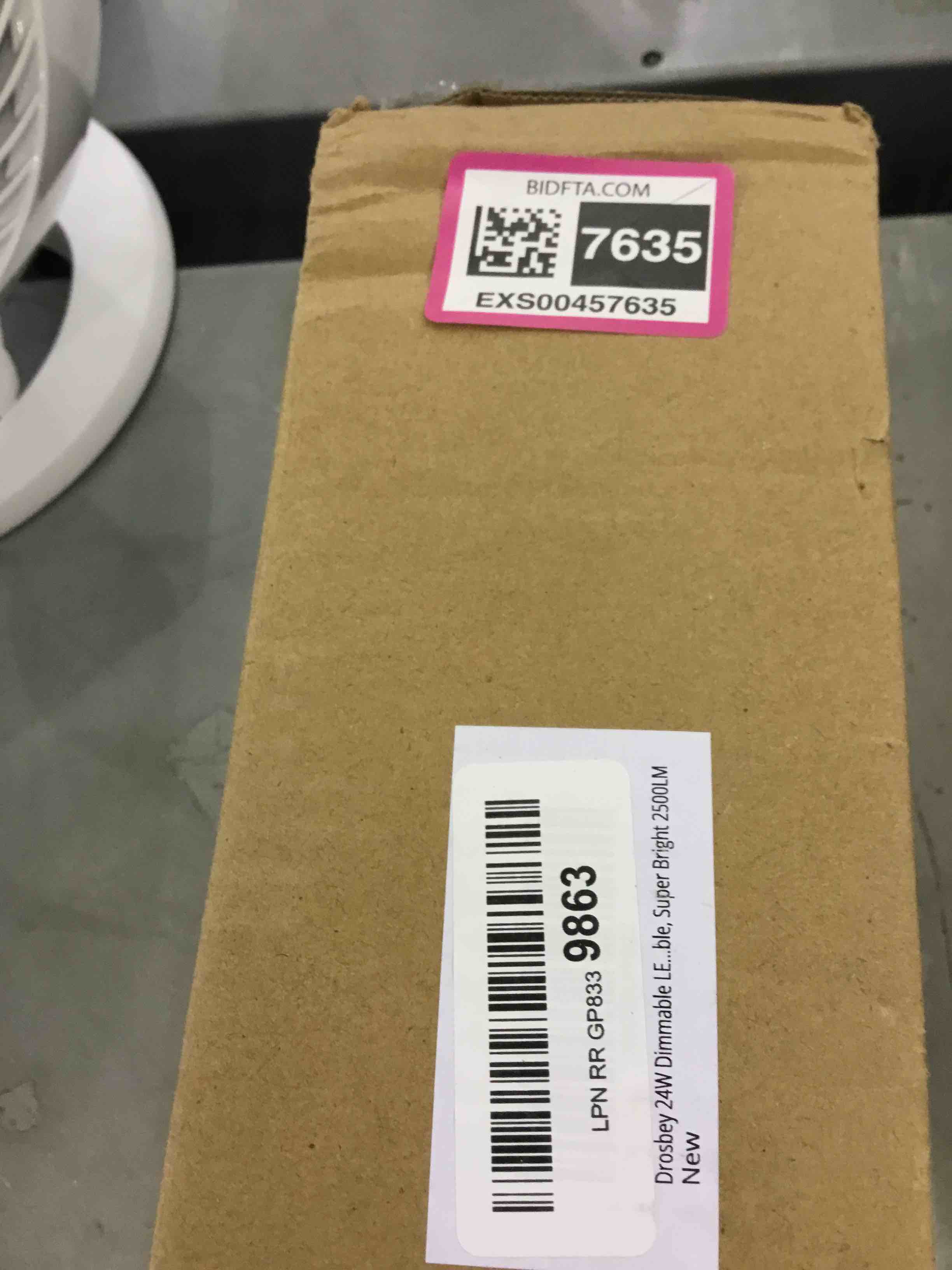 https://s3.amazonaws.com/lotting-images-prod/bidfta/EXS00457635_1692026276596.jpeg