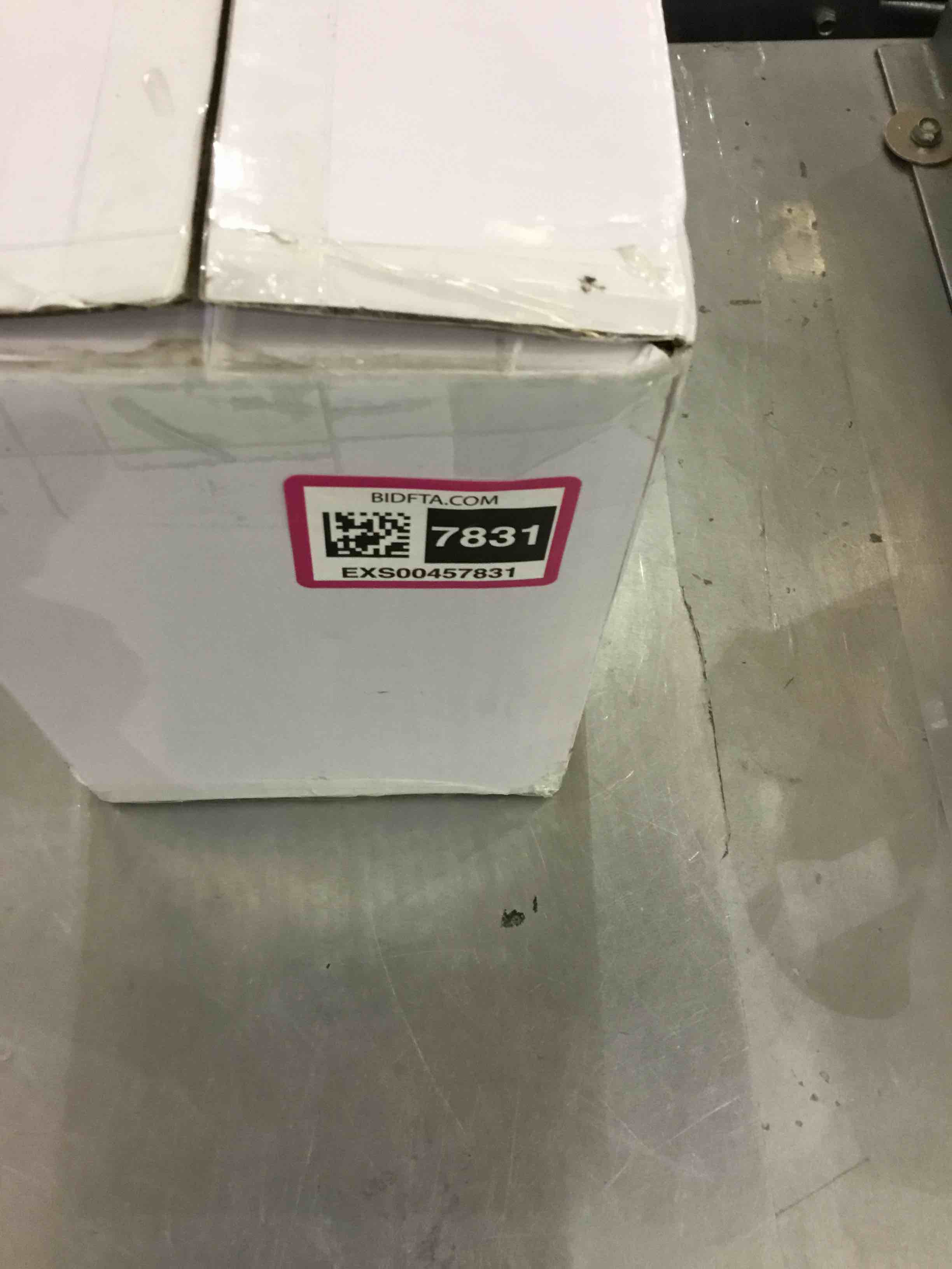 https://s3.amazonaws.com/lotting-images-prod/bidfta/EXS00457831_1692107654563.jpeg