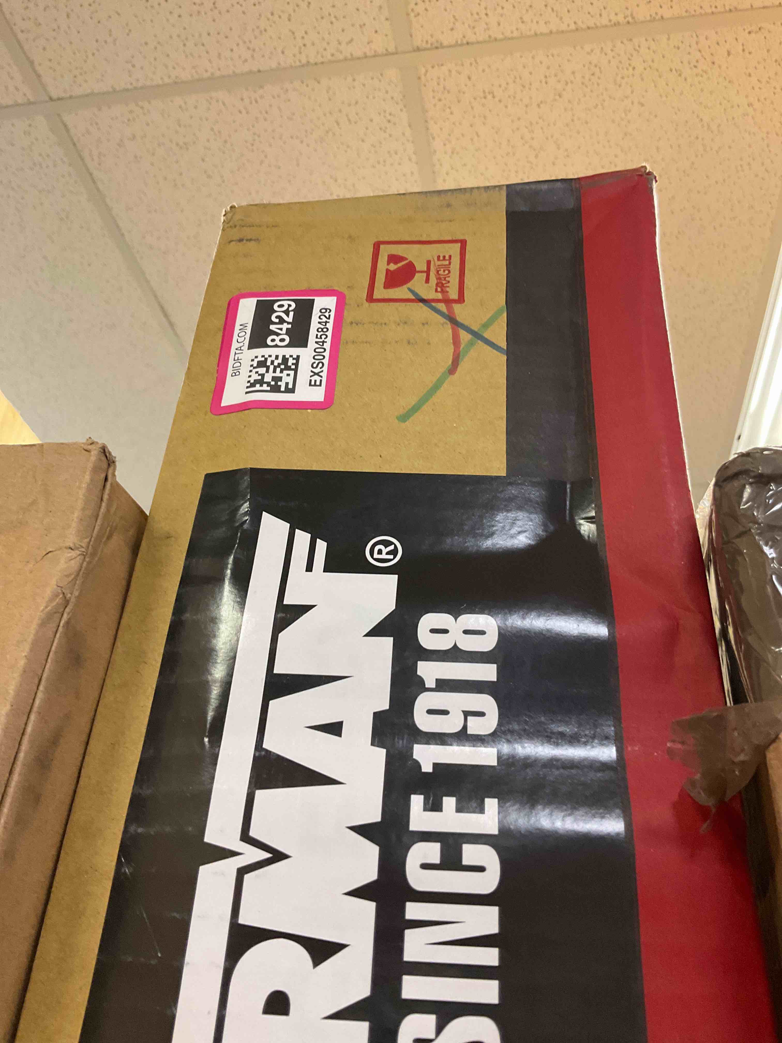 https://s3.amazonaws.com/lotting-images-prod/bidfta/EXS00458429_1694626942301.jpeg