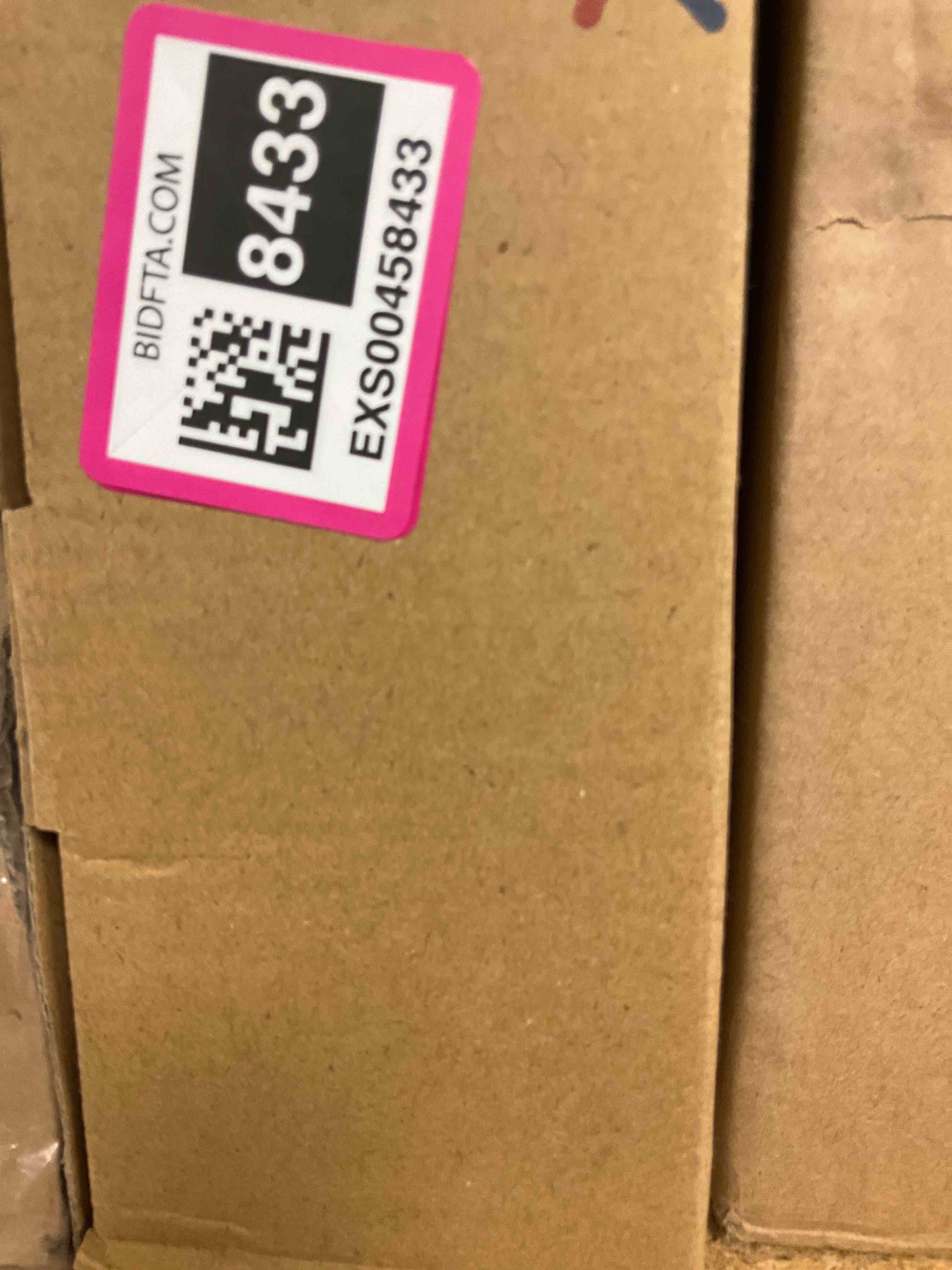 https://s3.amazonaws.com/lotting-images-prod/bidfta/EXS00458433_1694628453218.jpeg