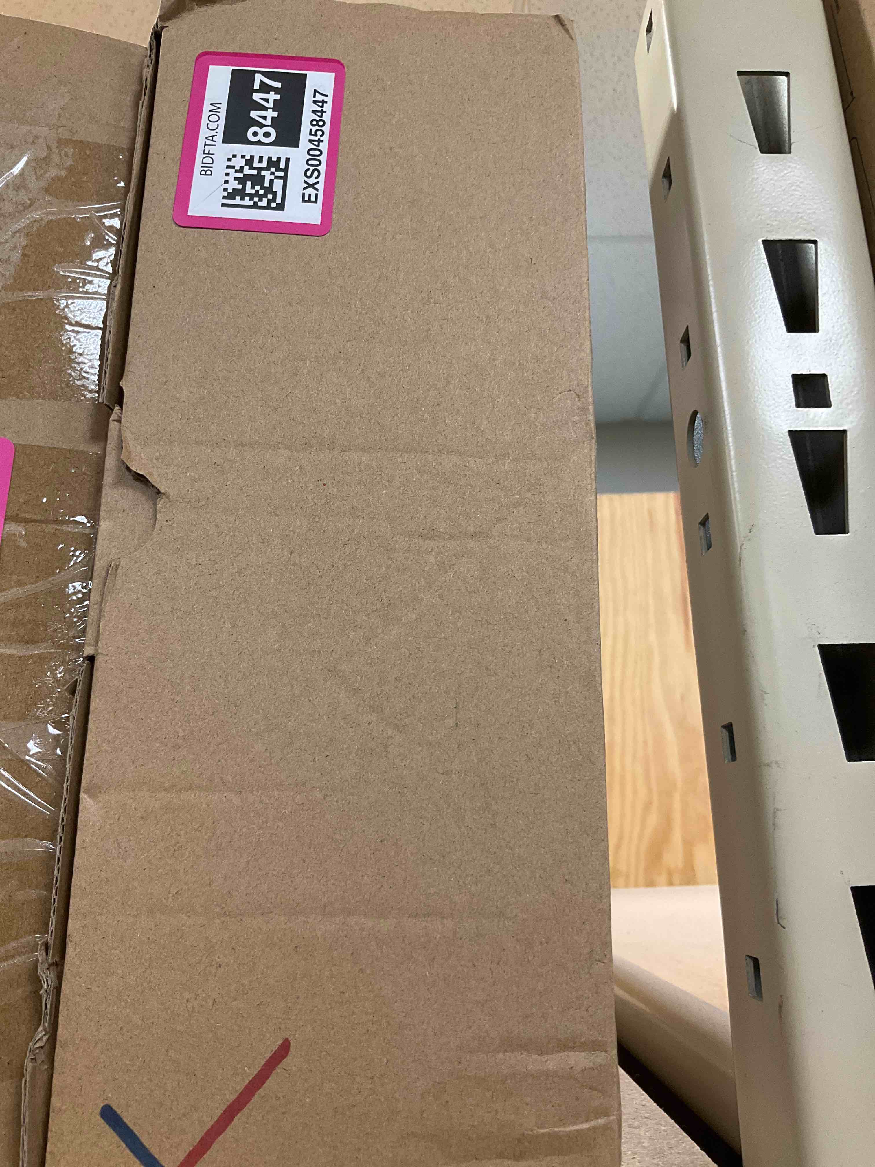 https://s3.amazonaws.com/lotting-images-prod/bidfta/EXS00458447_1694628381629.jpeg