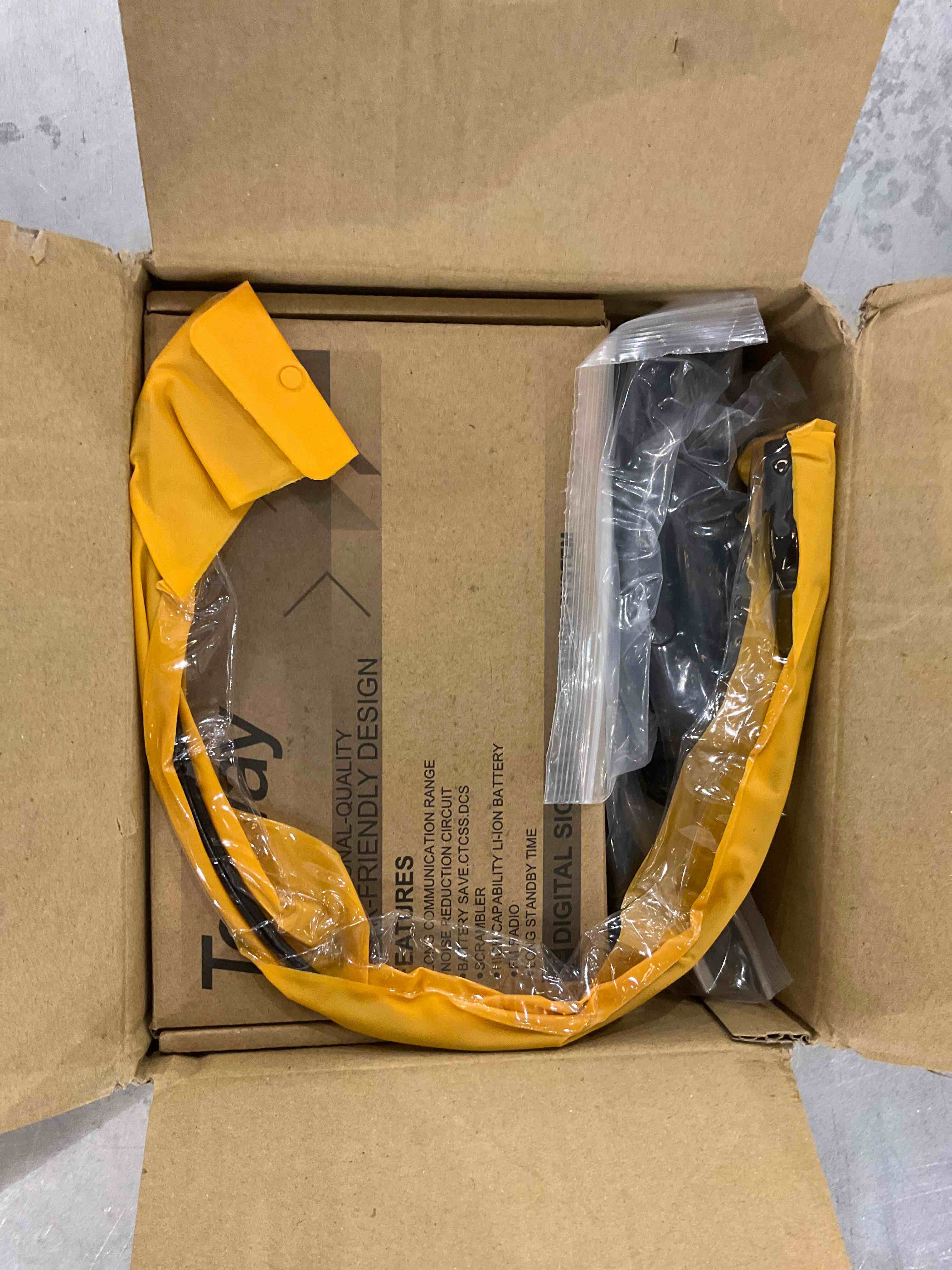 https://s3.amazonaws.com/lotting-images-prod/bidfta/EXS00458583_1692188700567.jpeg