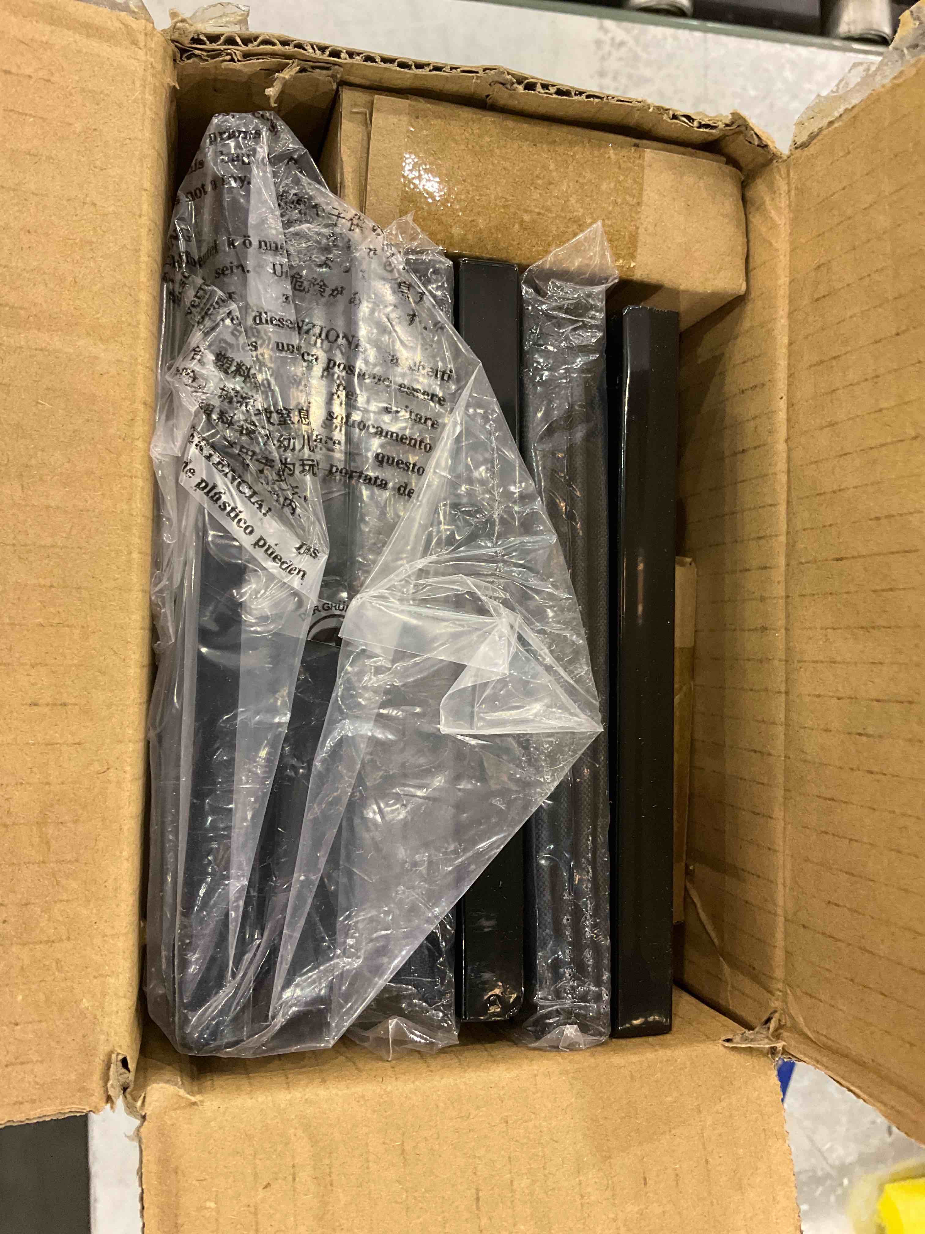 https://s3.amazonaws.com/lotting-images-prod/bidfta/EXS00458587_1692189318567.jpeg