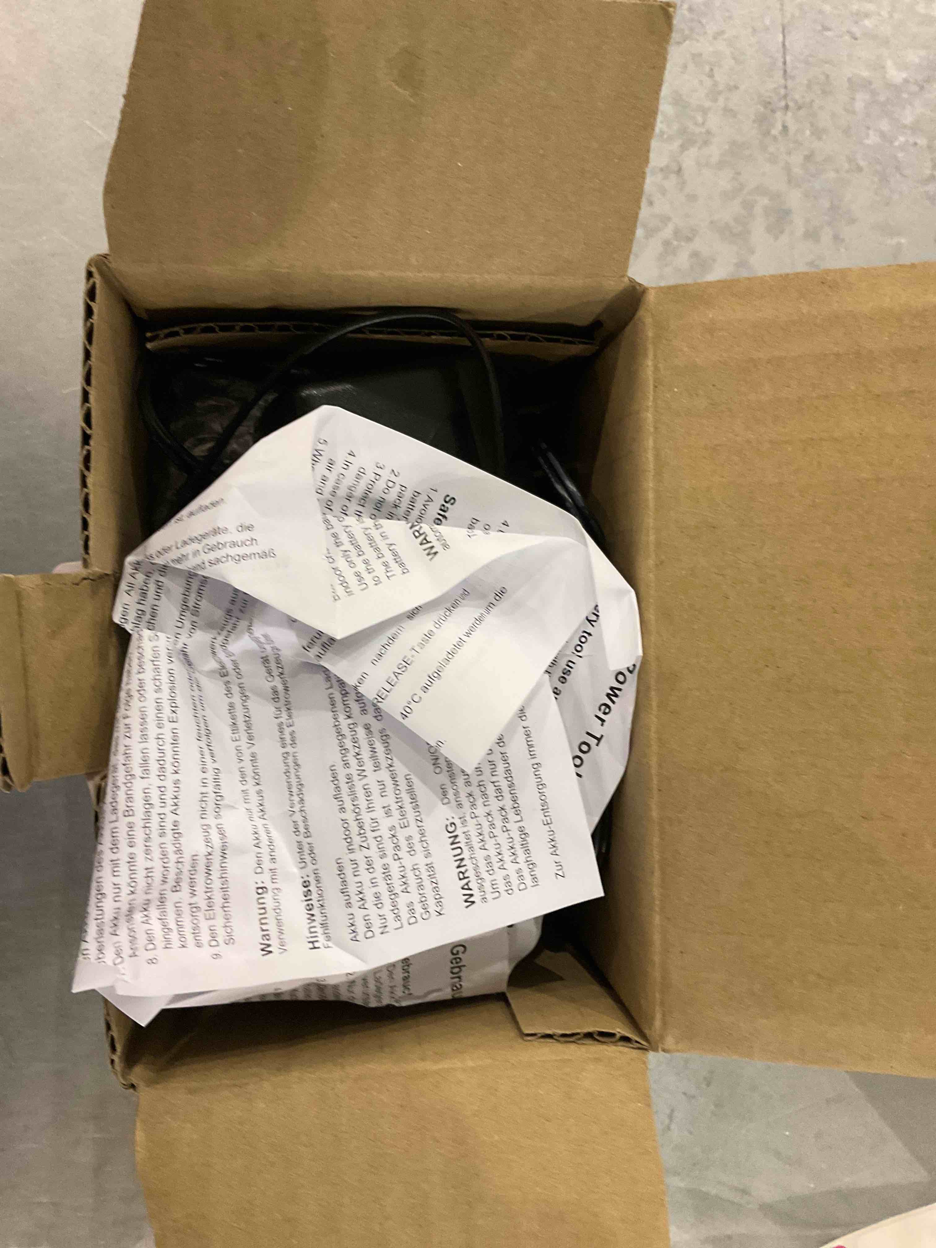 https://s3.amazonaws.com/lotting-images-prod/bidfta/EXS00458999_1692359453300.jpeg