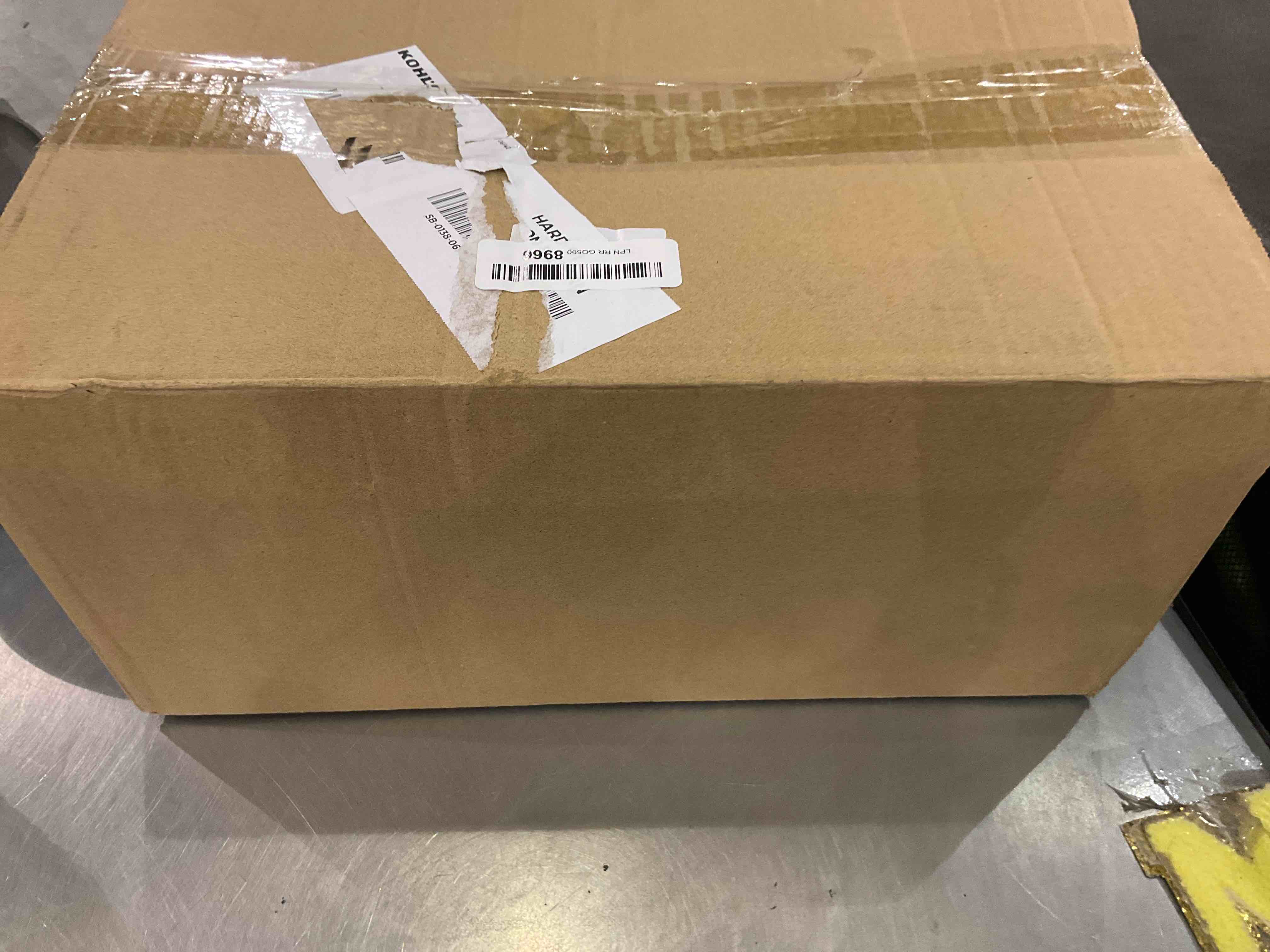 https://s3.amazonaws.com/lotting-images-prod/bidfta/EXS00459046_1692023504357.jpeg