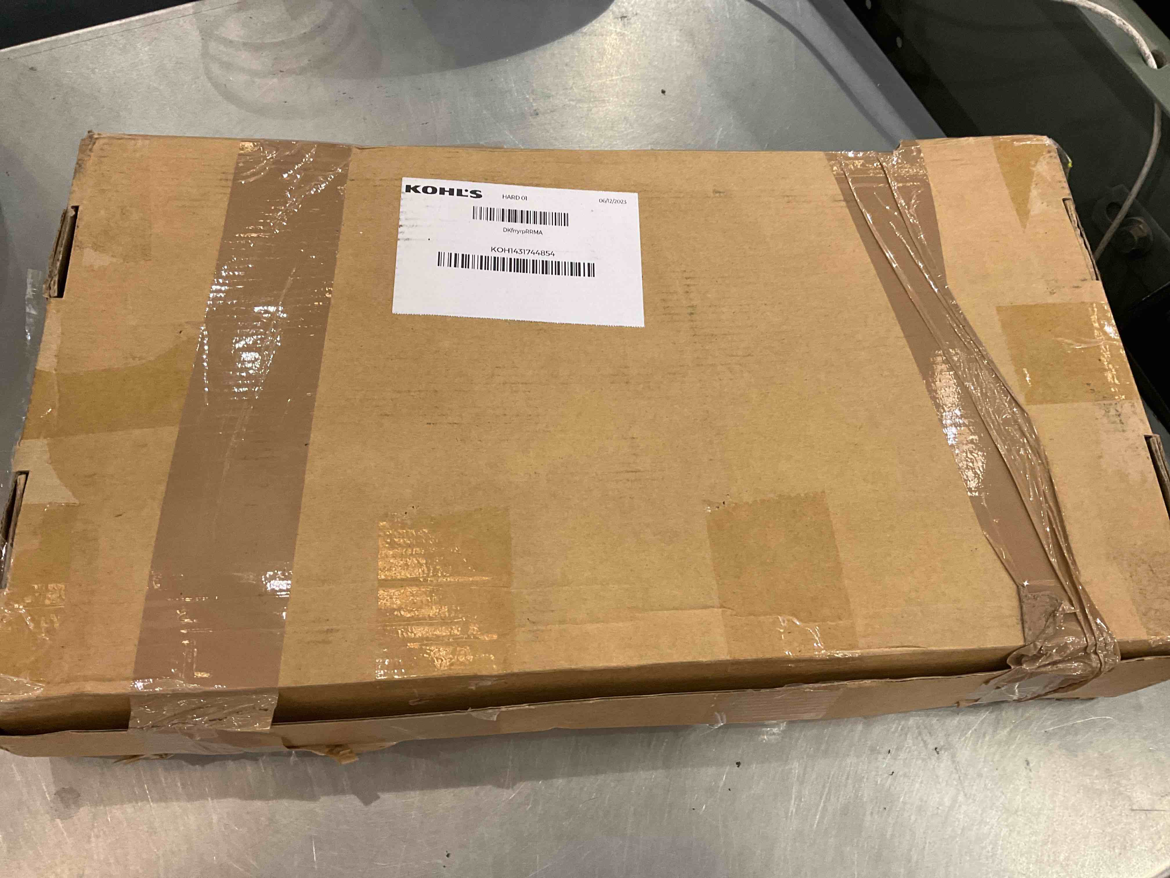 https://s3.amazonaws.com/lotting-images-prod/bidfta/EXS00459062_1692026800884.jpeg