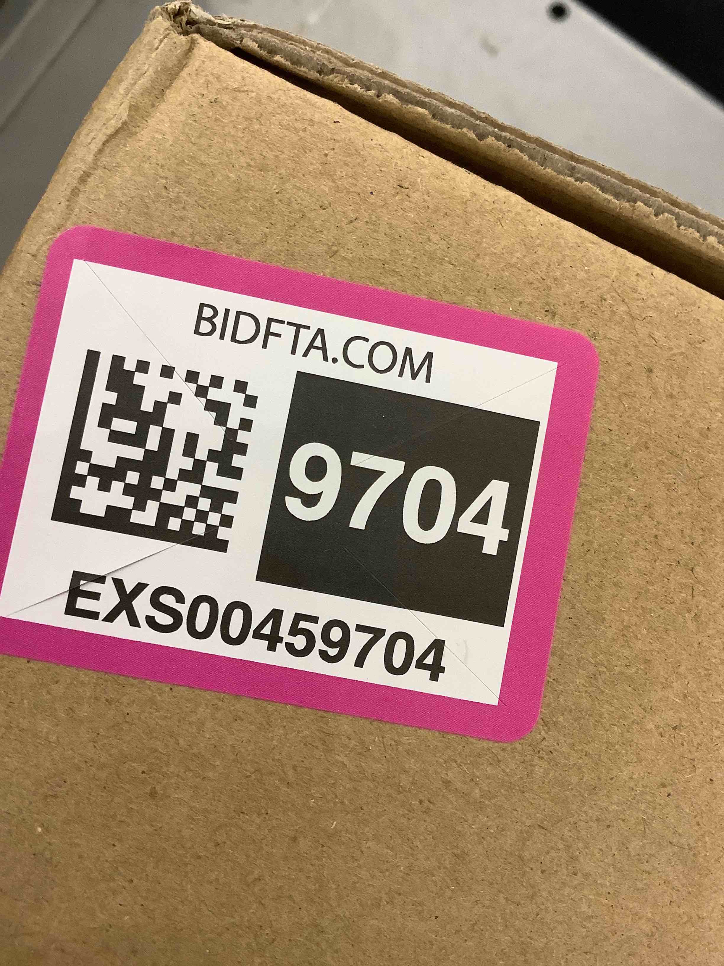 https://s3.amazonaws.com/lotting-images-prod/bidfta/EXS00459704_1692107540318.jpeg