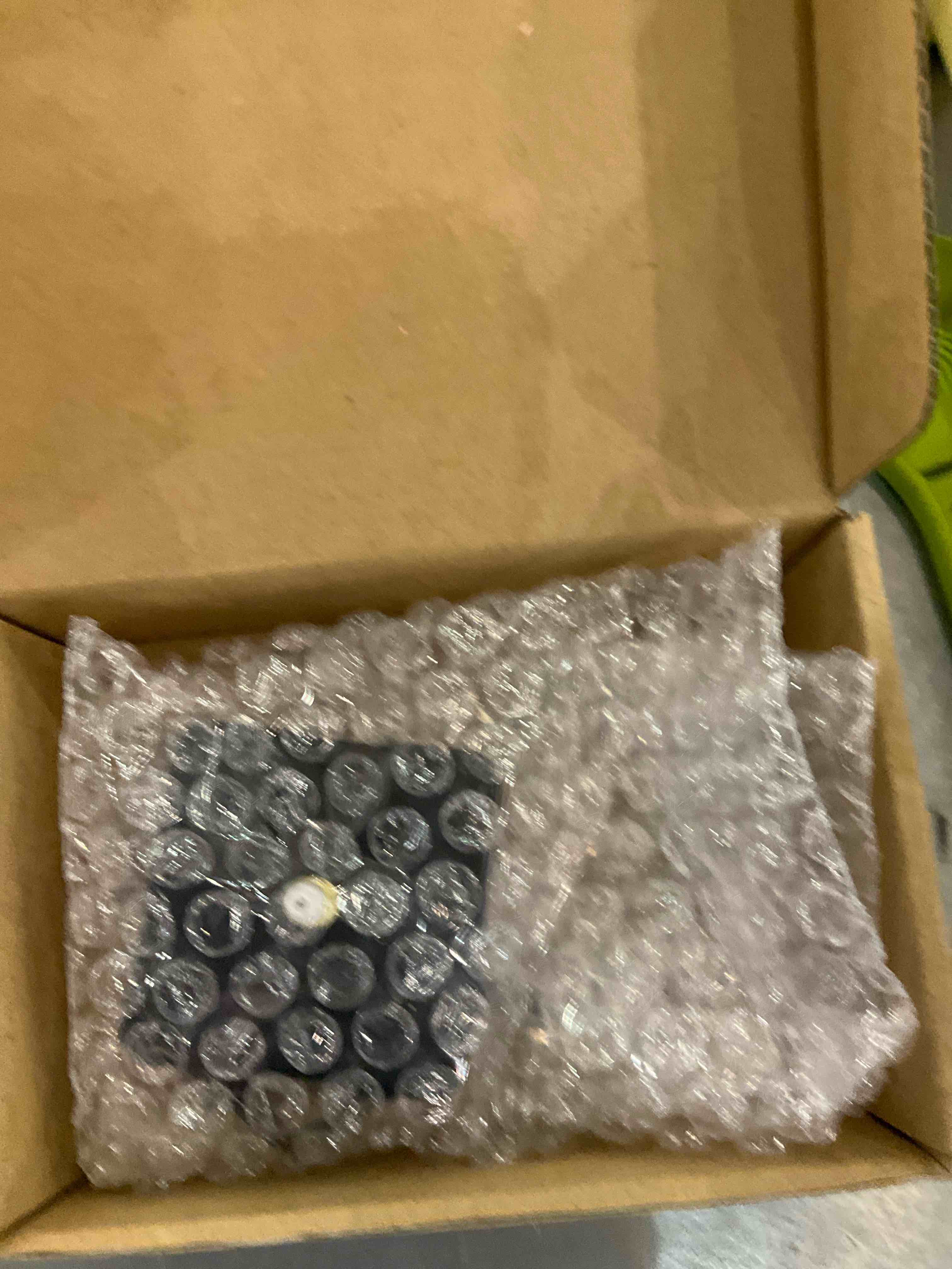 https://s3.amazonaws.com/lotting-images-prod/bidfta/EXS00460468_1697221602266.jpeg