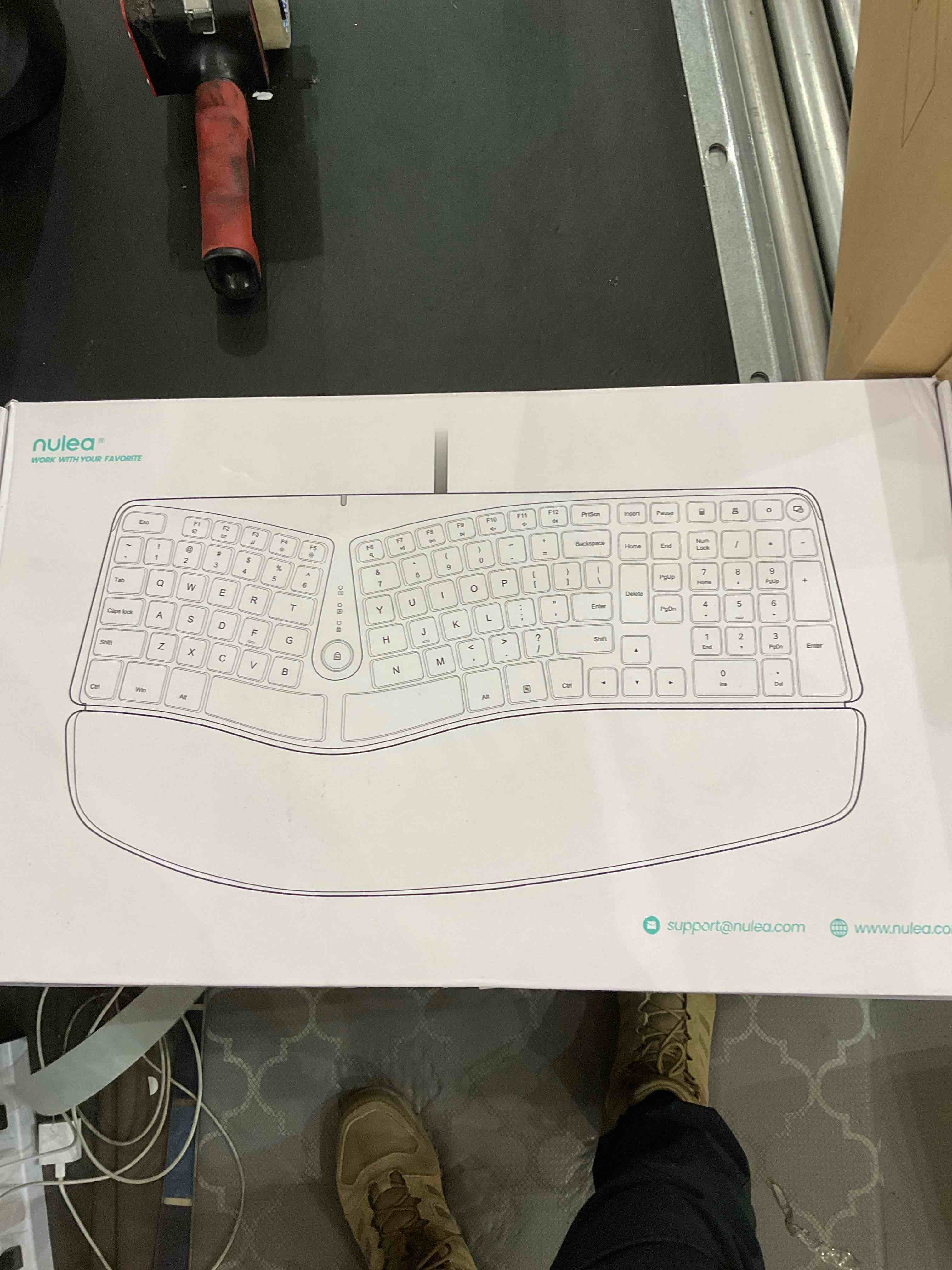 https://s3.amazonaws.com/lotting-images-prod/bidfta/EXS00460525_1695390624051.jpeg