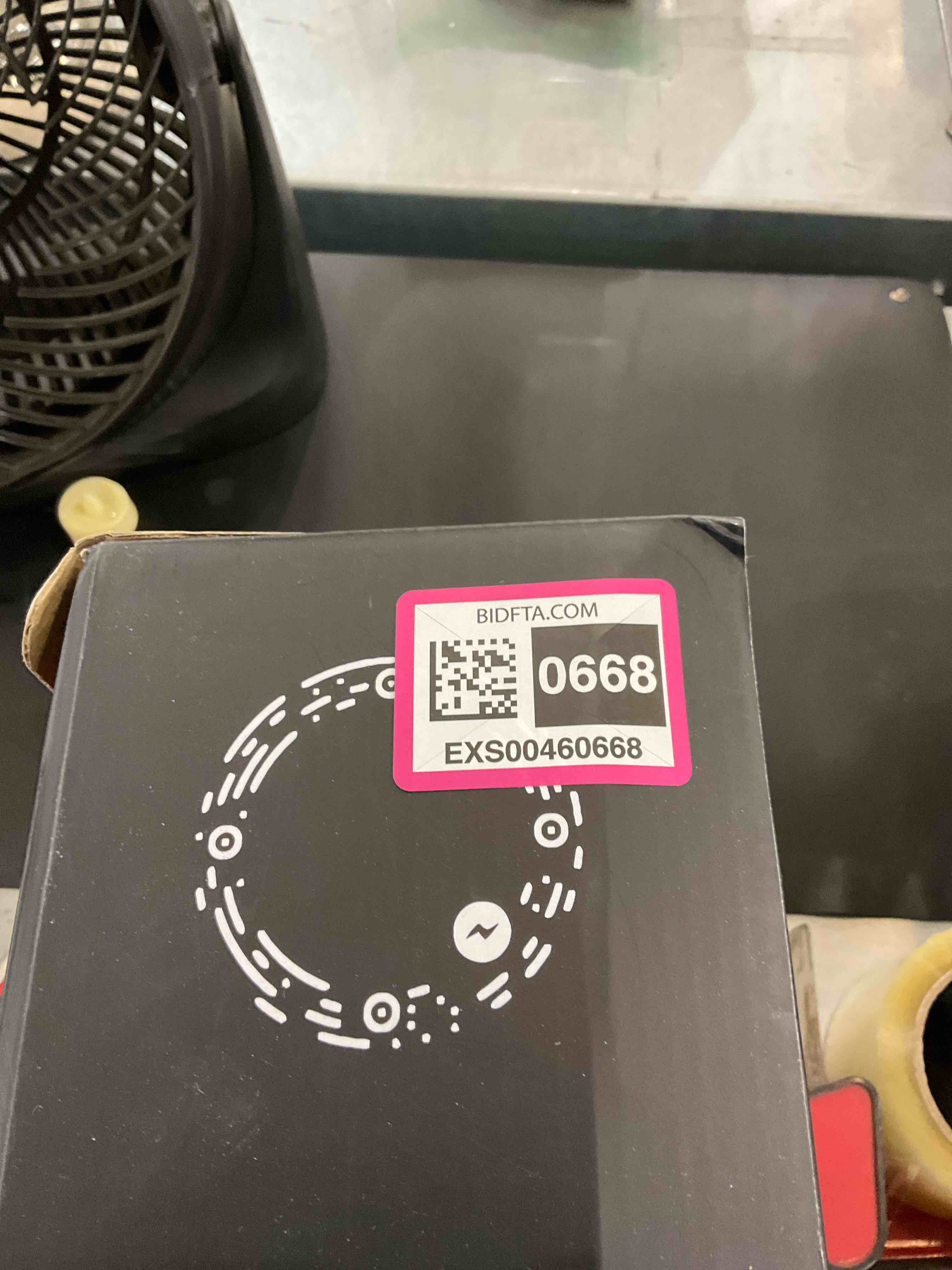 https://s3.amazonaws.com/lotting-images-prod/bidfta/EXS00460668_1695662764860.jpeg