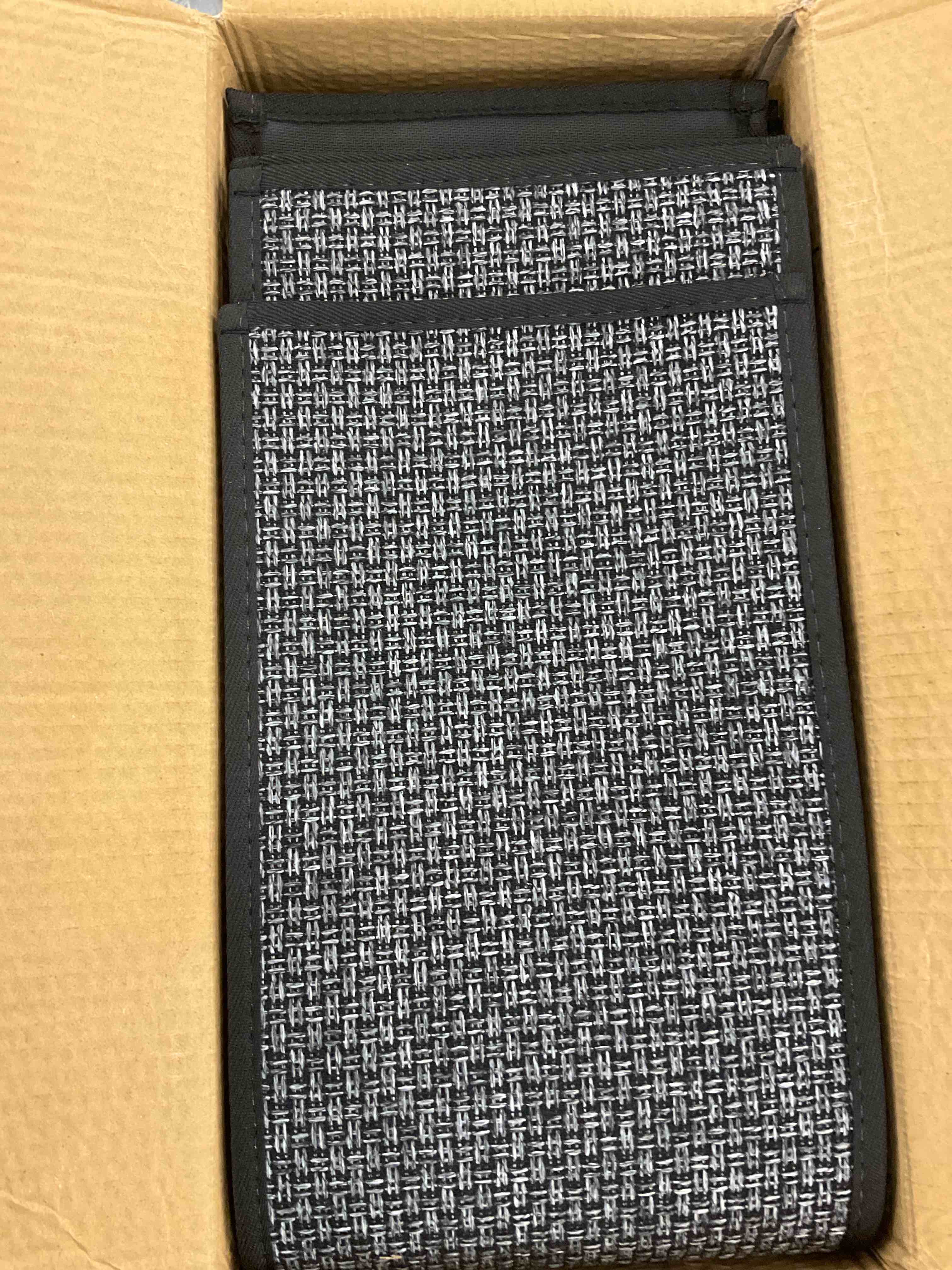 https://s3.amazonaws.com/lotting-images-prod/bidfta/EXS00460701_1695668531305.jpeg