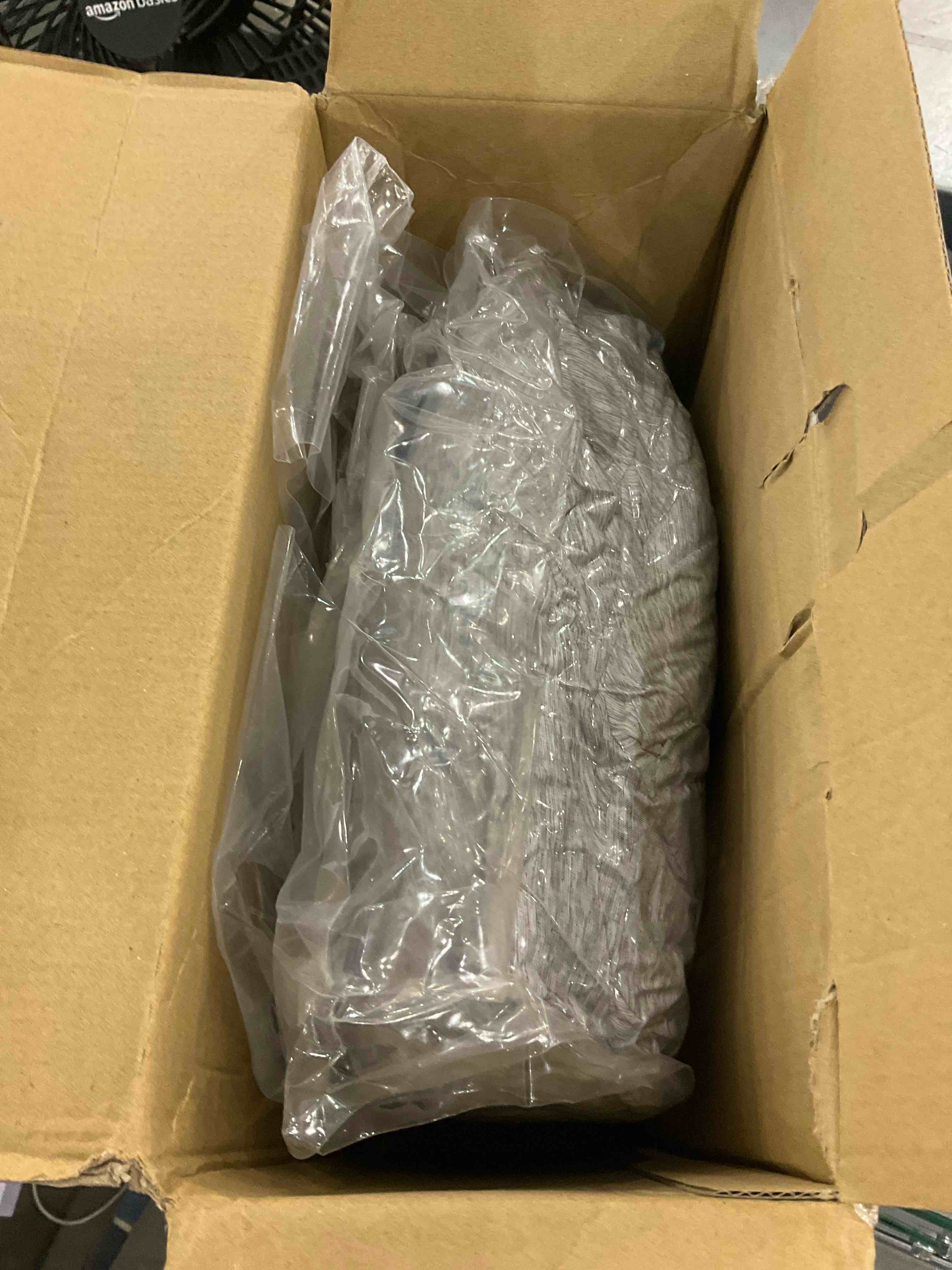 https://s3.amazonaws.com/lotting-images-prod/bidfta/EXS00460837_1695813362152.jpeg
